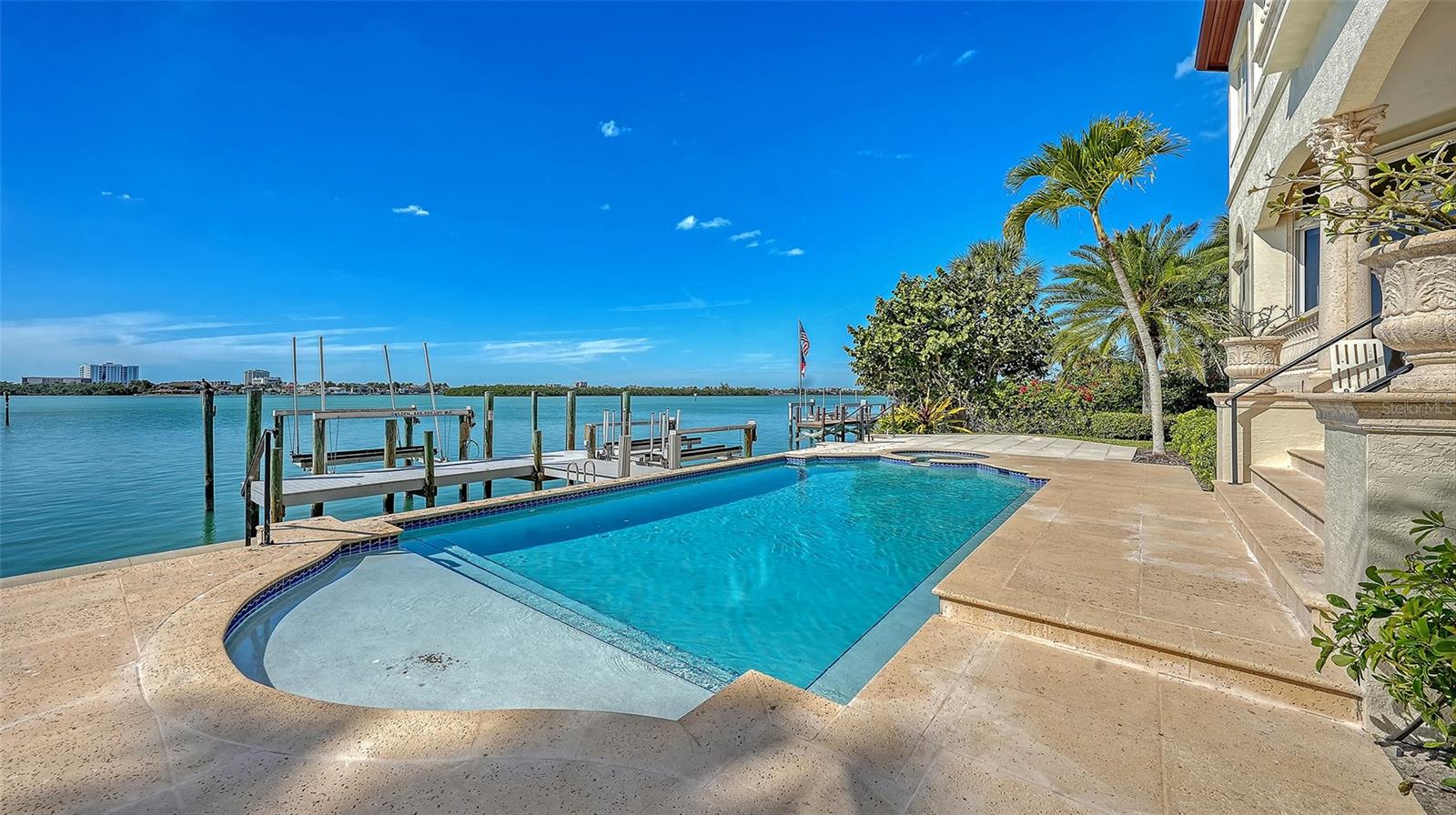 570 S SPOONBILL DR — photo 82