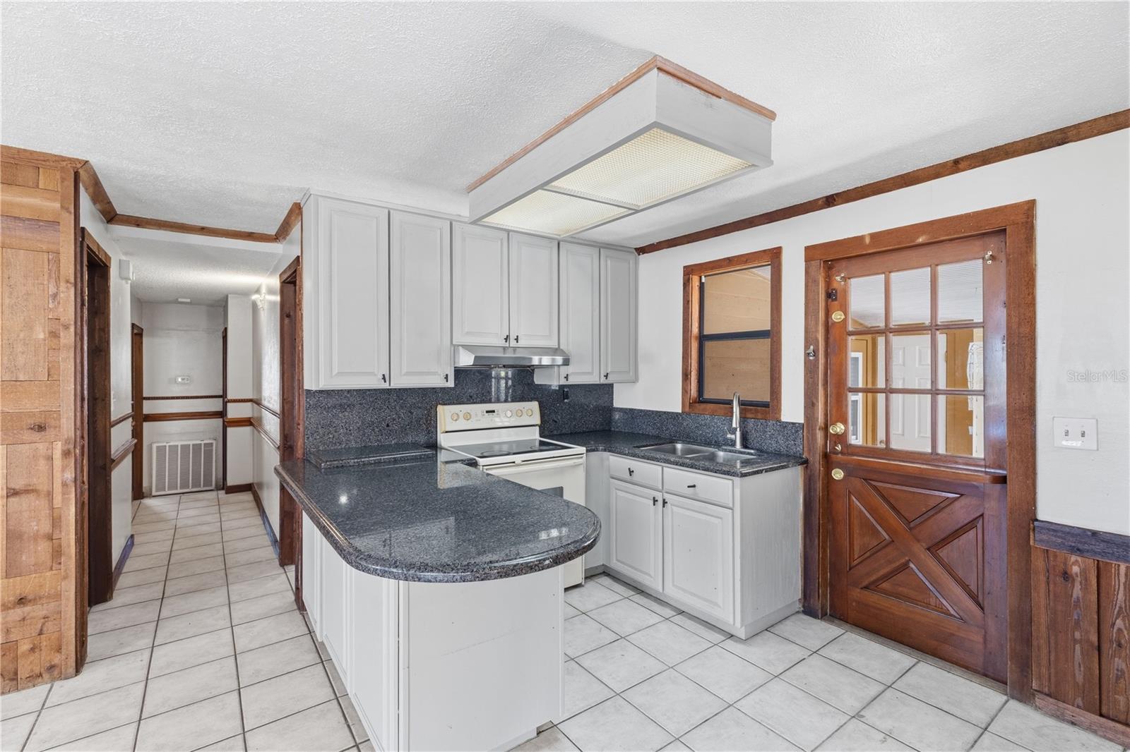 10301 TRAIL RIDGE LN — photo 8