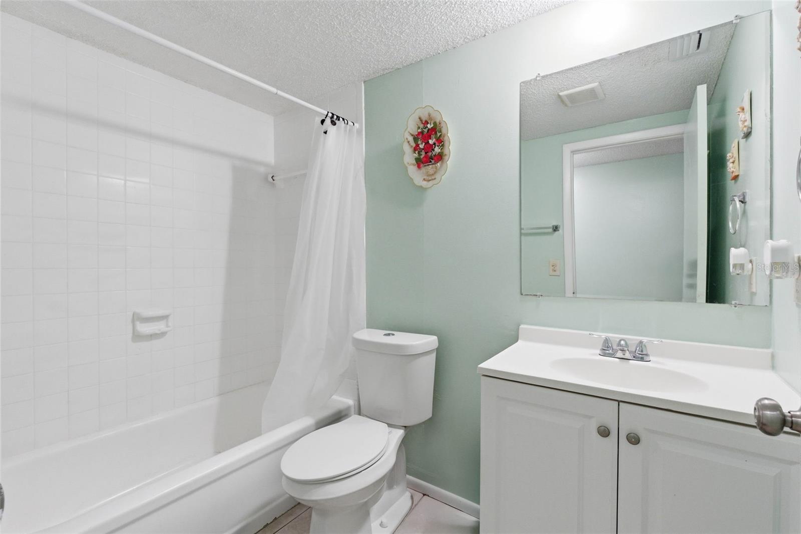 4904 ELMWOOD ST — photo 34