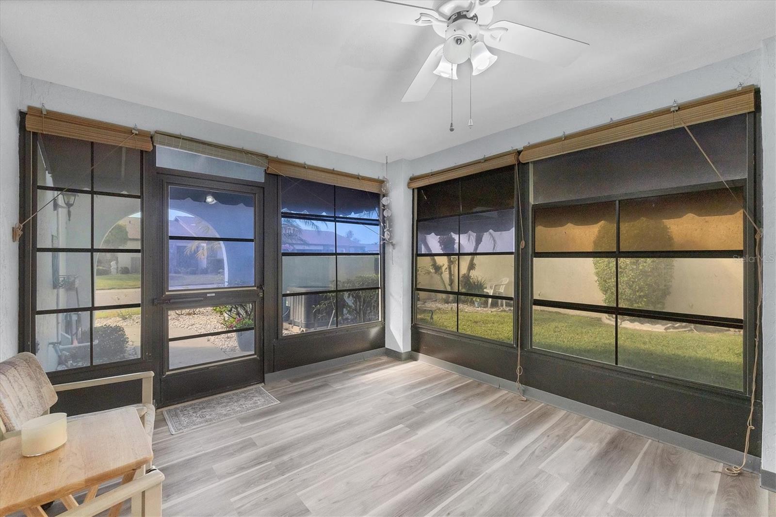 687 LINDEN DR — photo 11