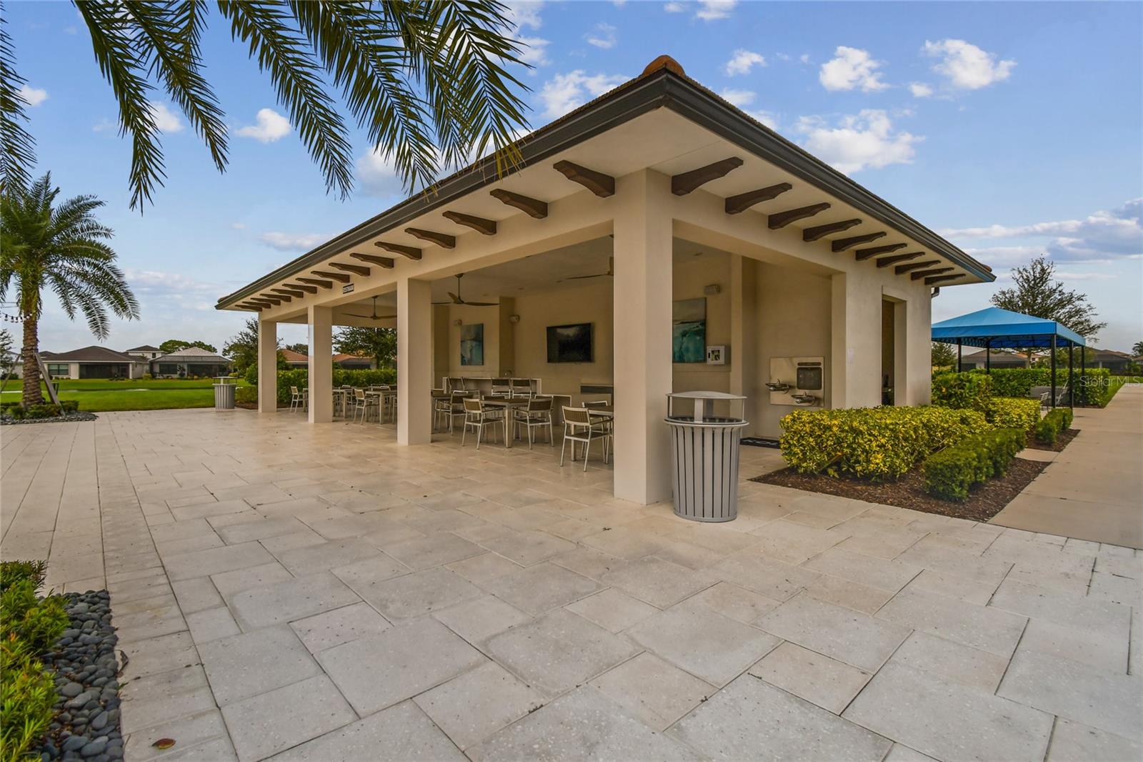 4952 SURFSIDE CIR — photo 94