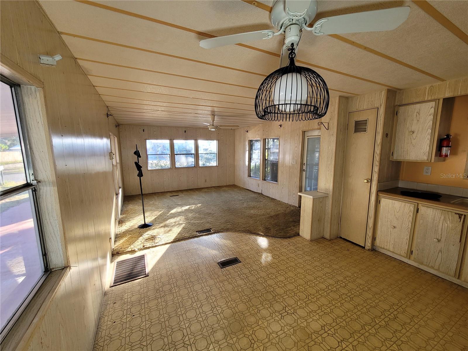 5021 HILL DR — photo 15