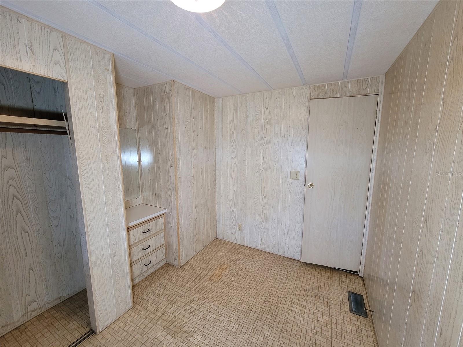 5021 HILL DR — photo 13