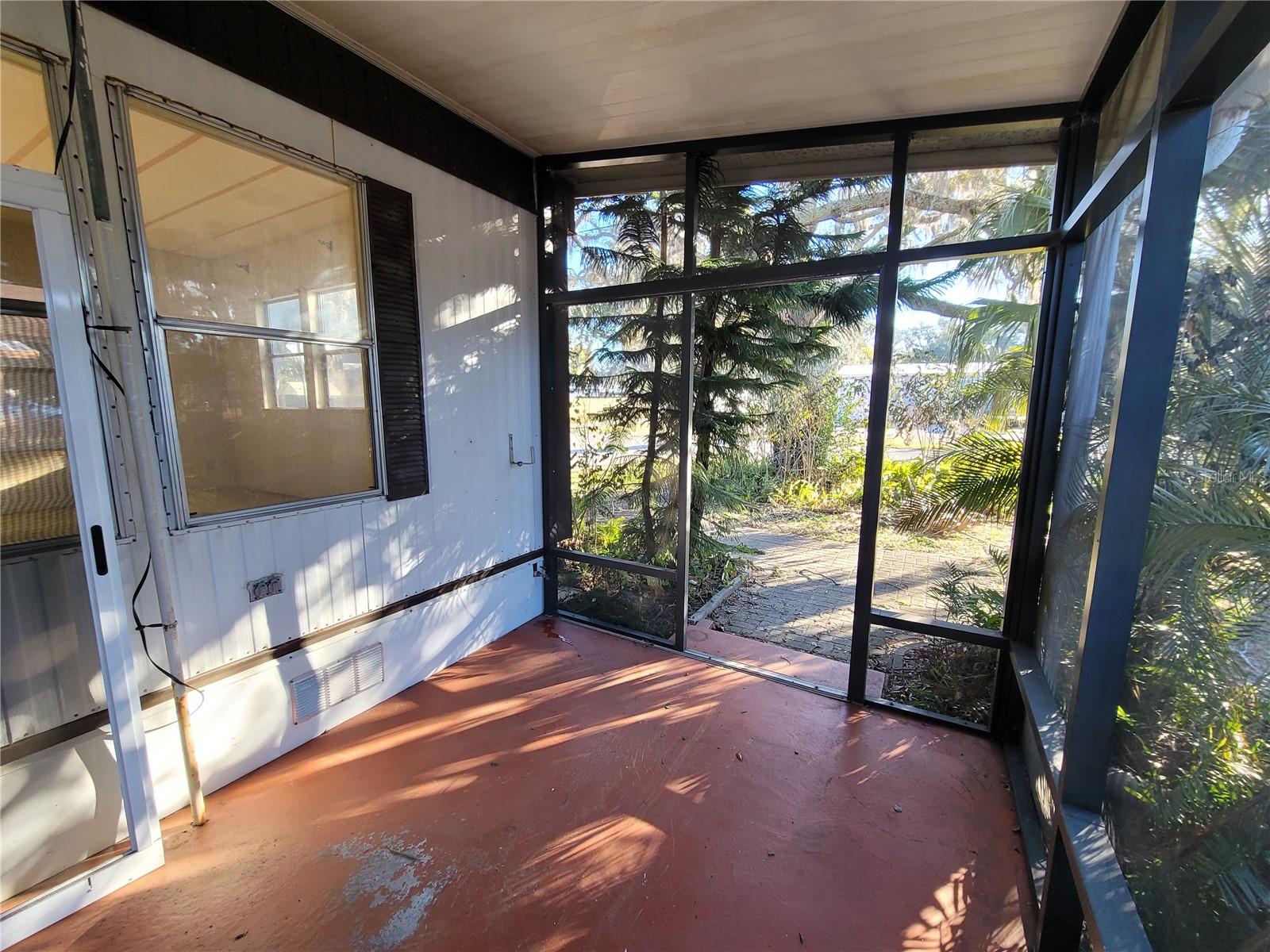 5021 HILL DR — photo 23