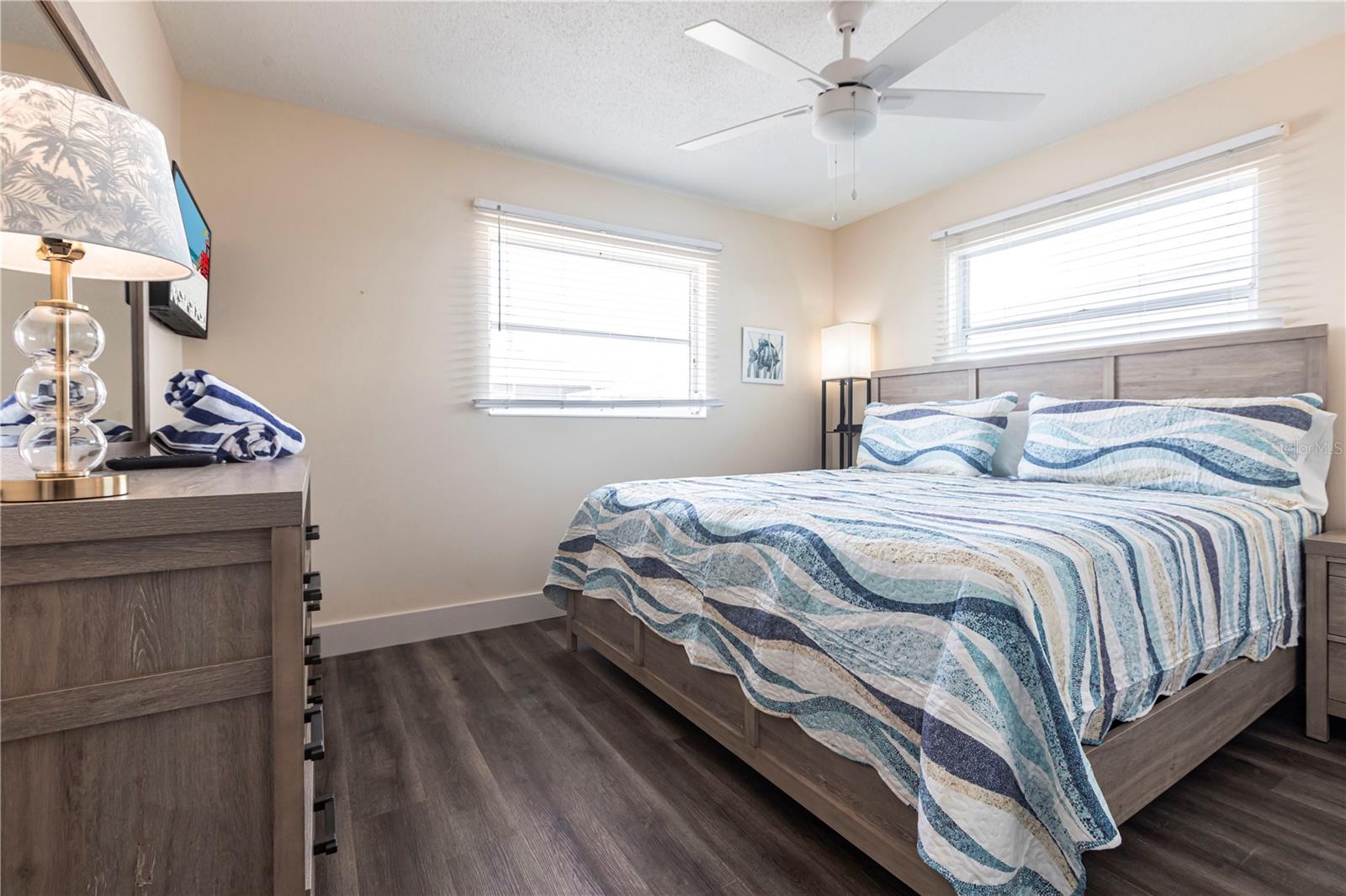 6020 MIDNIGHT PASS RD #52B — photo 9