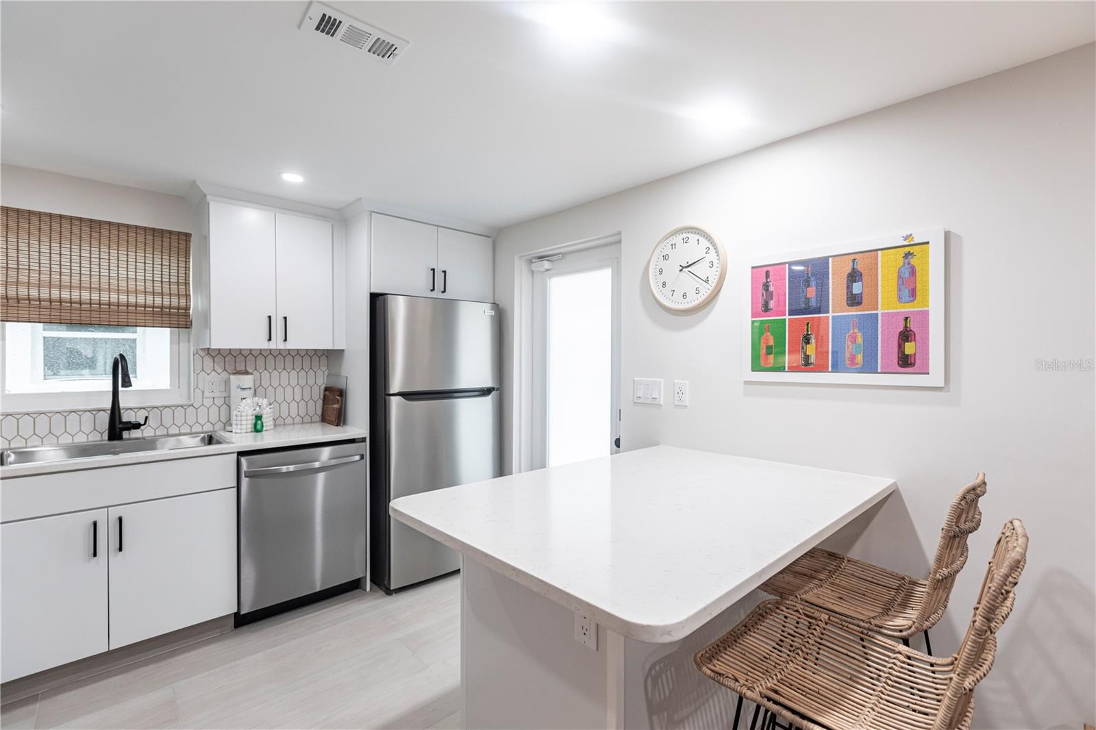 6154 MIDNIGHT PASS RD #B18 — photo 6