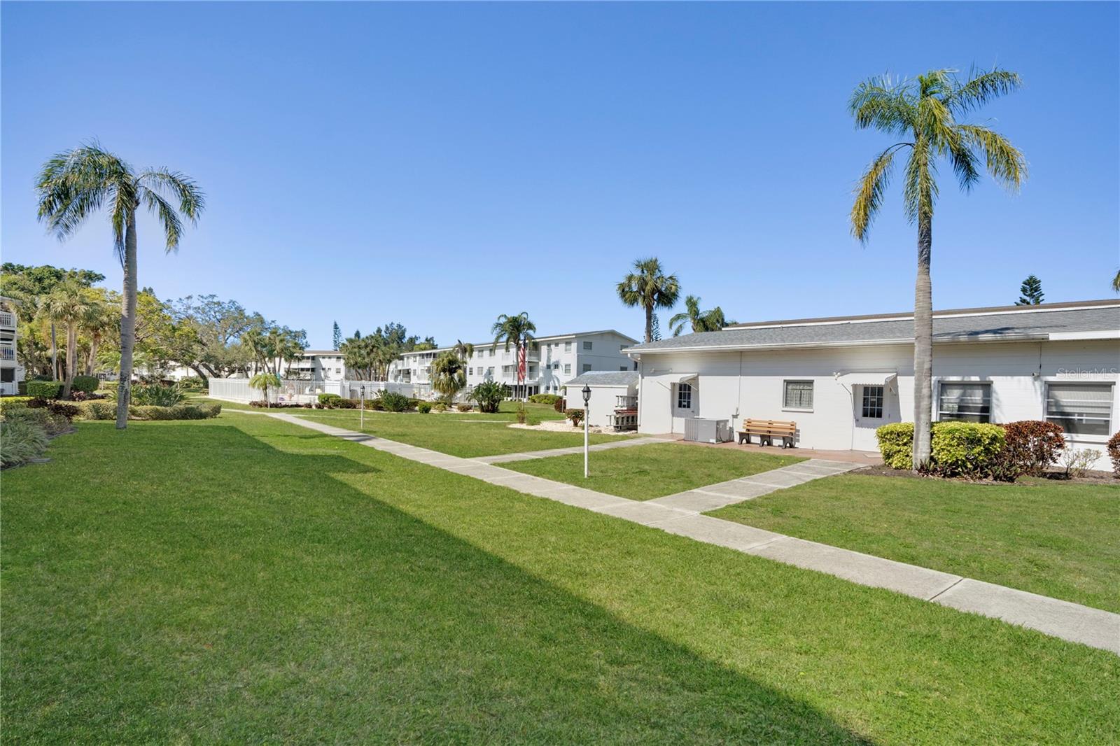 2211 SUNSET DR #E3 — photo 26
