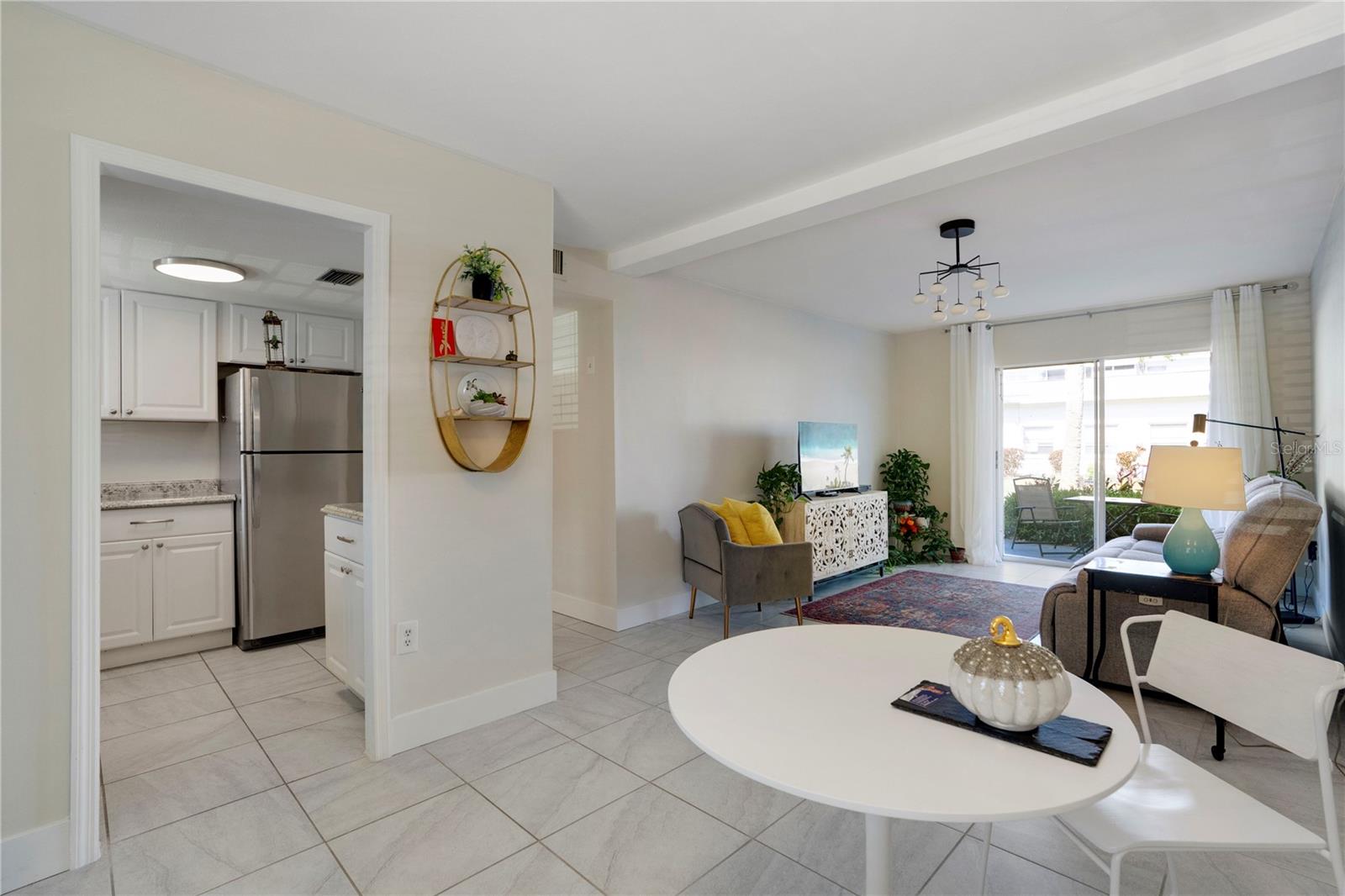 2211 SUNSET DR #E3 — photo 4