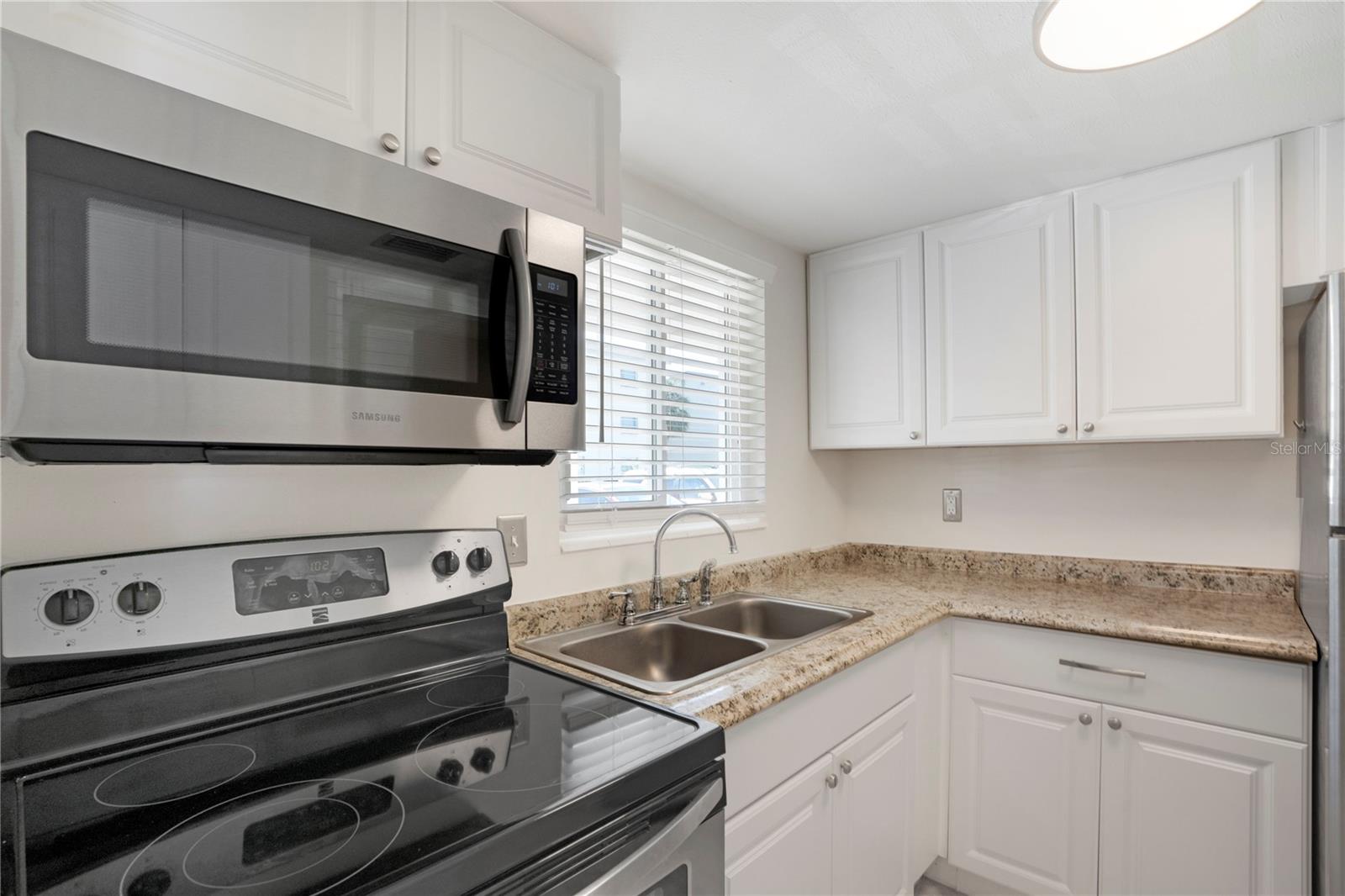 2211 SUNSET DR #E3 — photo 19