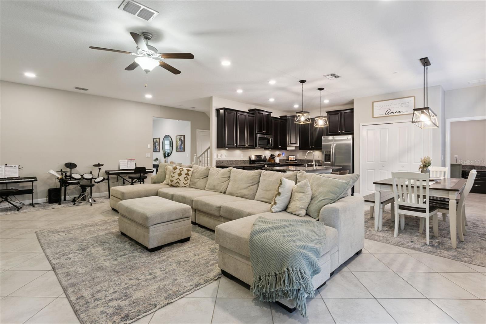 8816 SHADY PAVILLION CT — photo 5