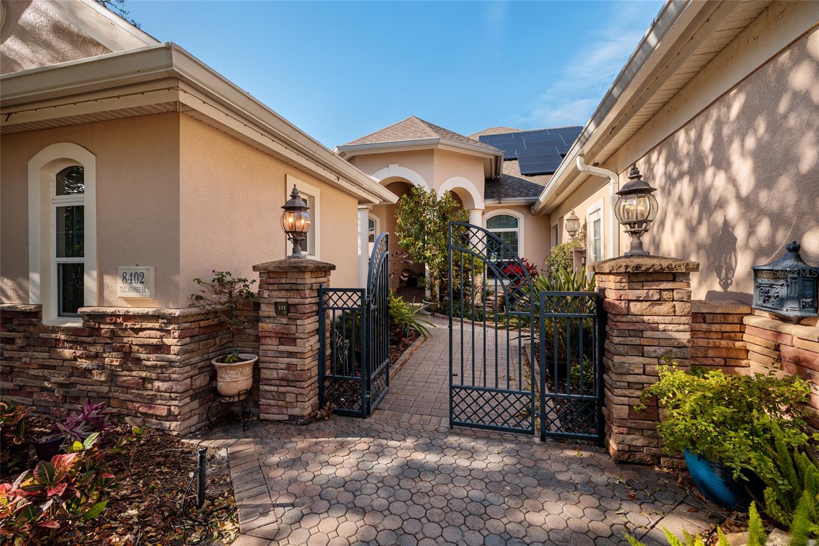 8402 TALLAHASSEE DR NE — photo 2