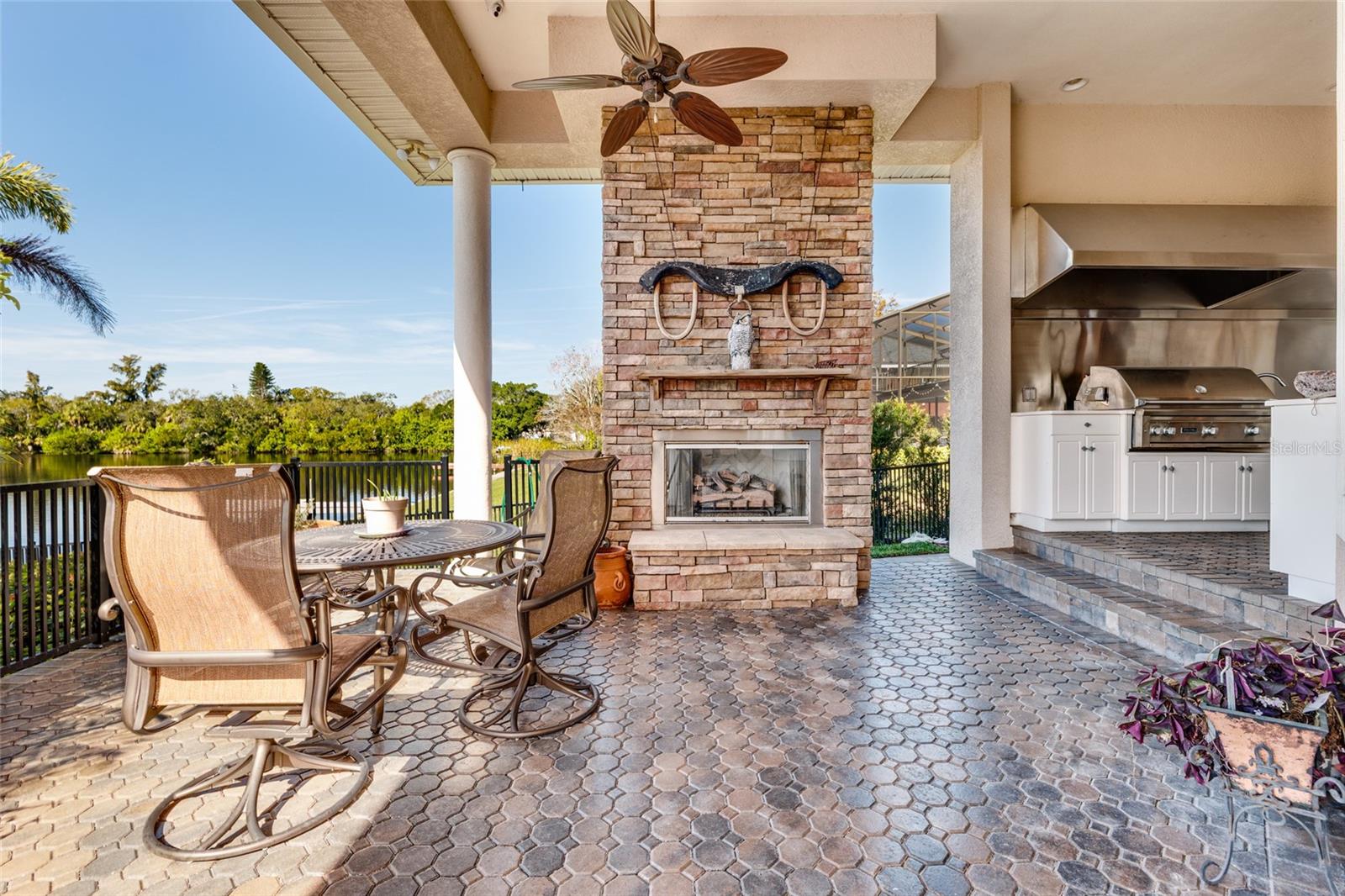 8402 TALLAHASSEE DR NE — photo 40