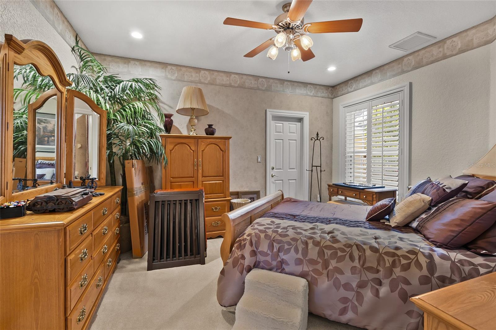 8402 TALLAHASSEE DR NE — photo 38