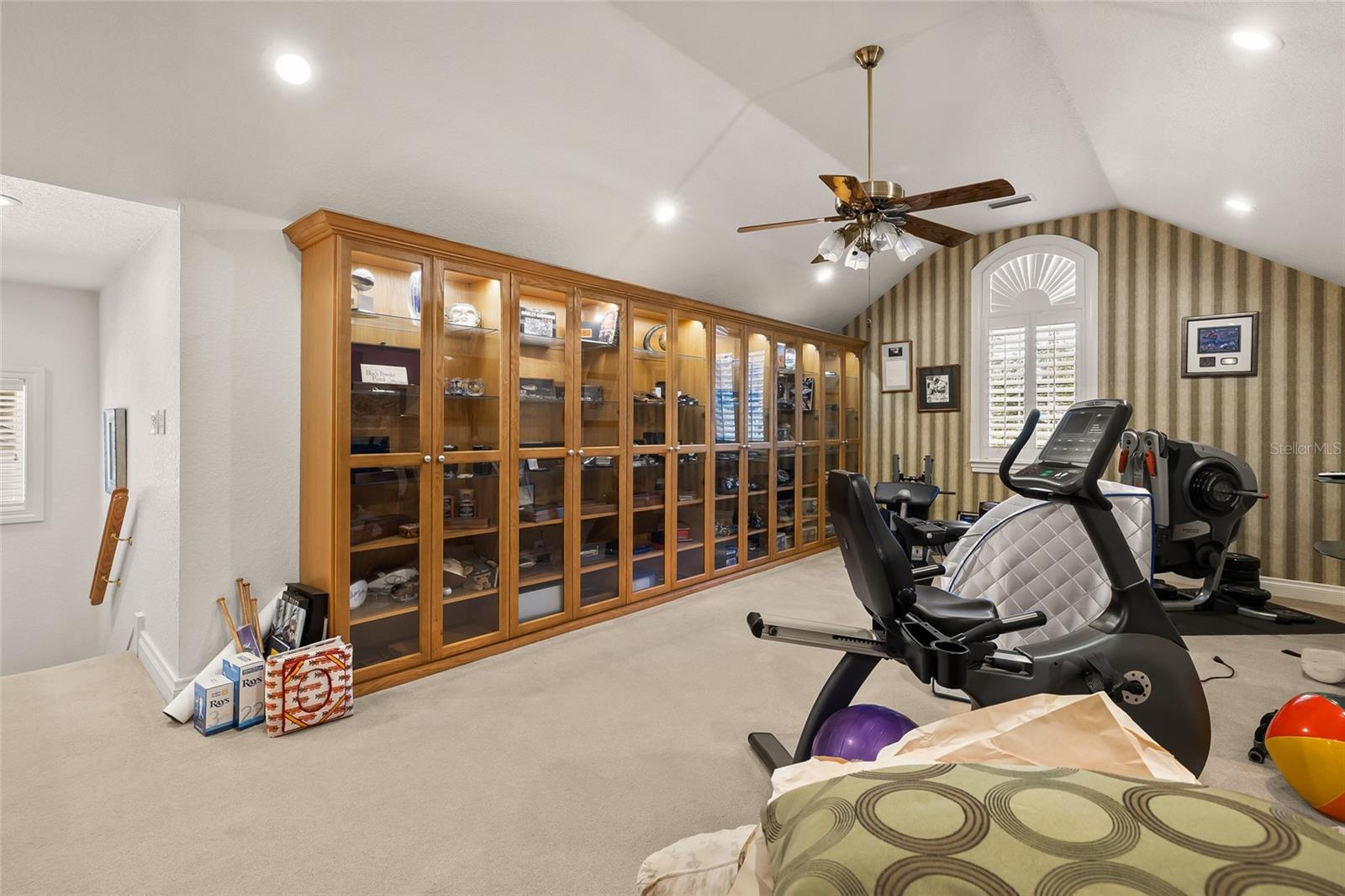 8402 TALLAHASSEE DR NE — photo 45