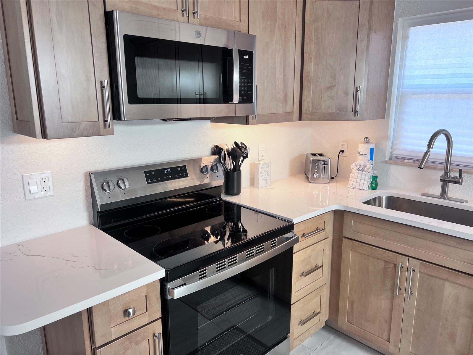 6154 MIDNIGHT PASS RD #B06 — photo 4