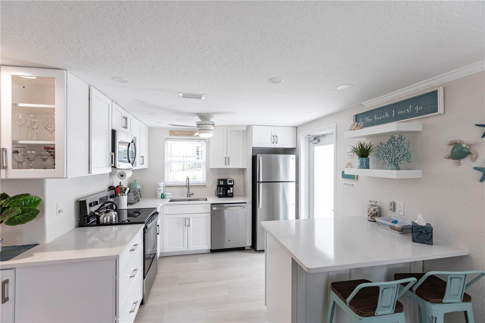 6154 MIDNIGHT PASS RD #D15 — photo 9