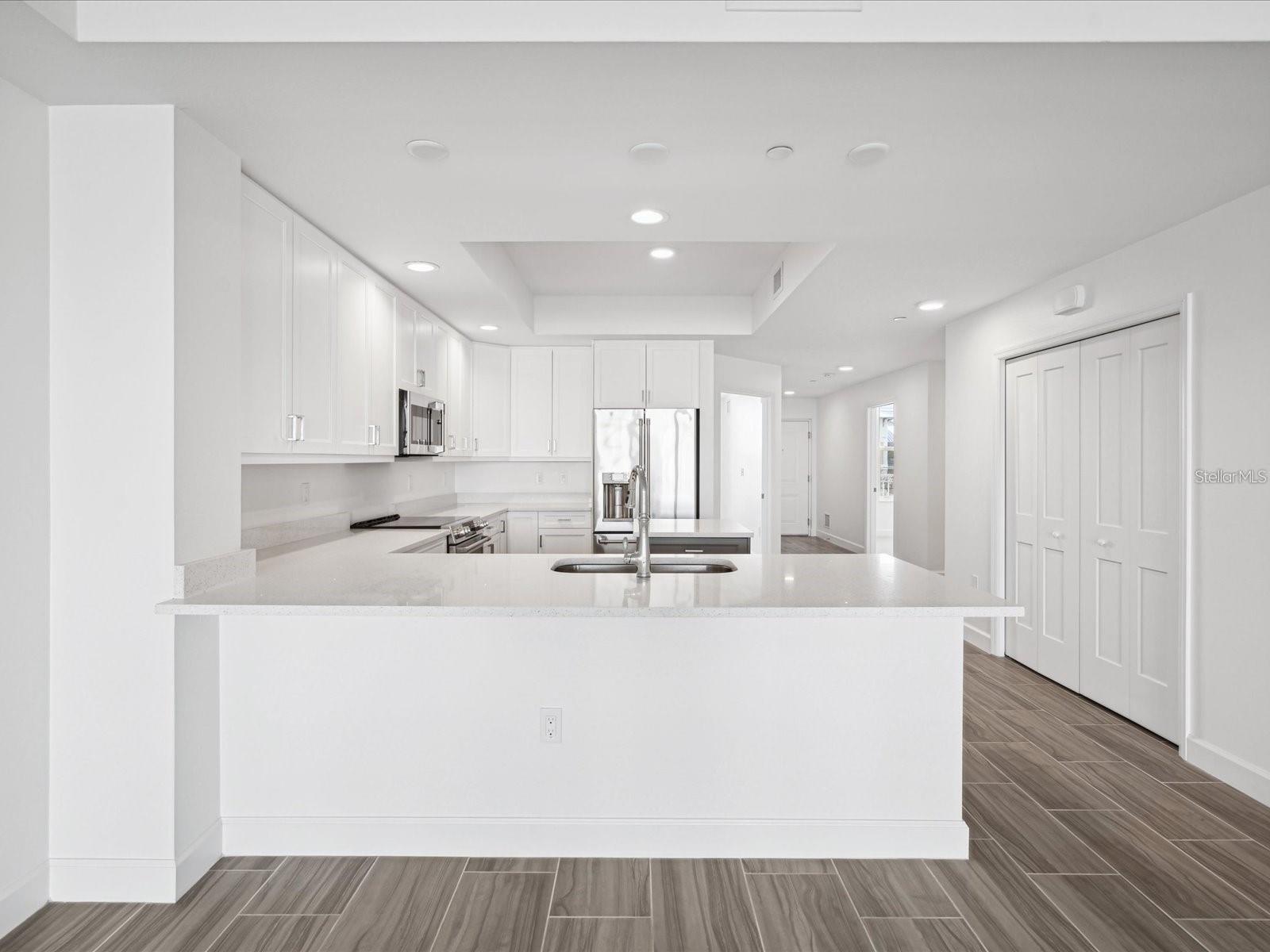 125 ISLAND WAY #304 — photo 12