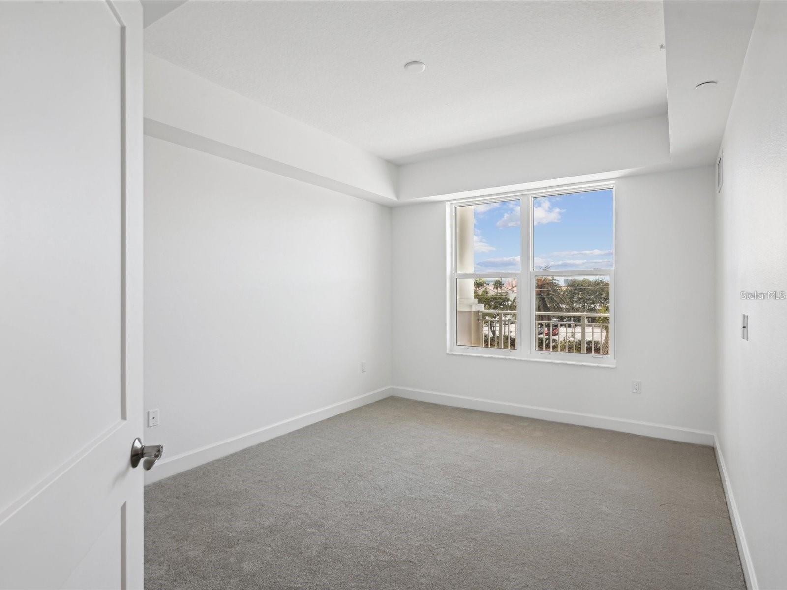 125 ISLAND WAY #304 — photo 32