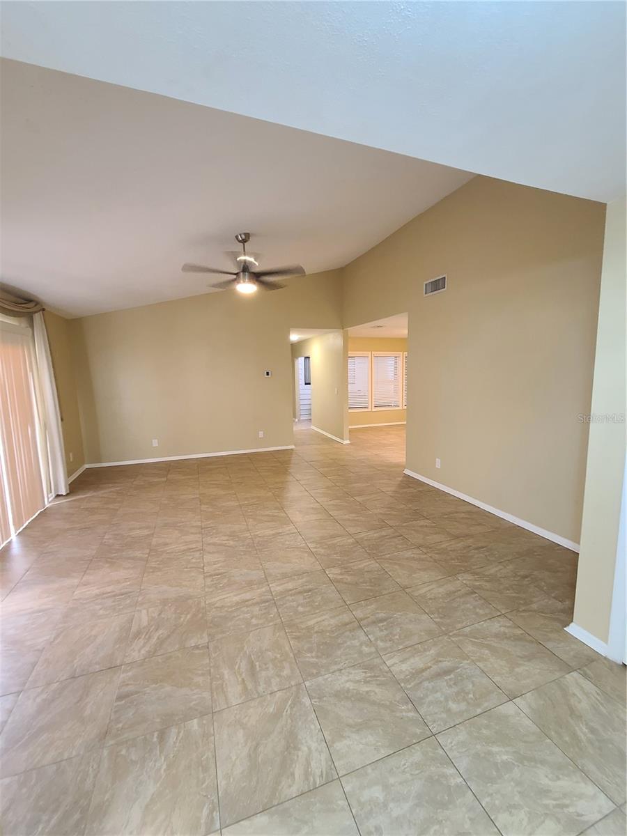 13701 LAZY OAK DR — photo 3