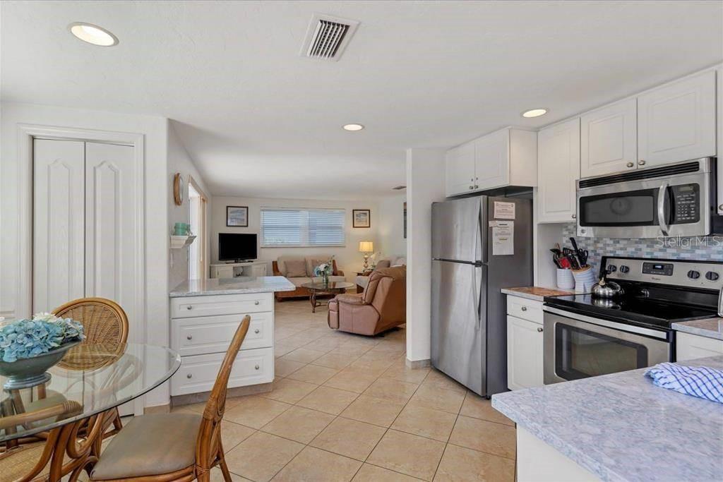 6154 MIDNIGHT PASS RD #C12 — photo 2