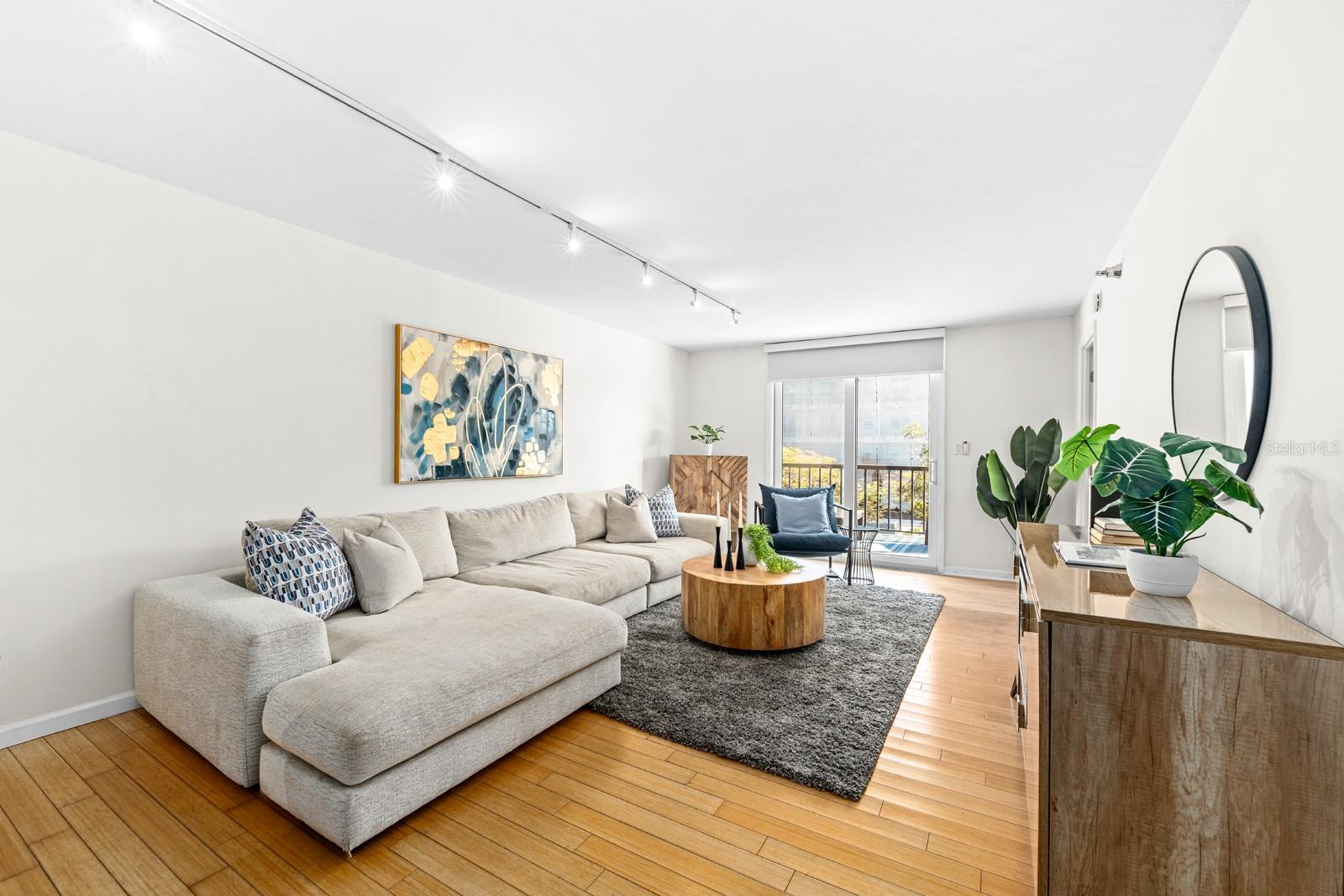 201 W LAUREL ST #310 — photo 4
