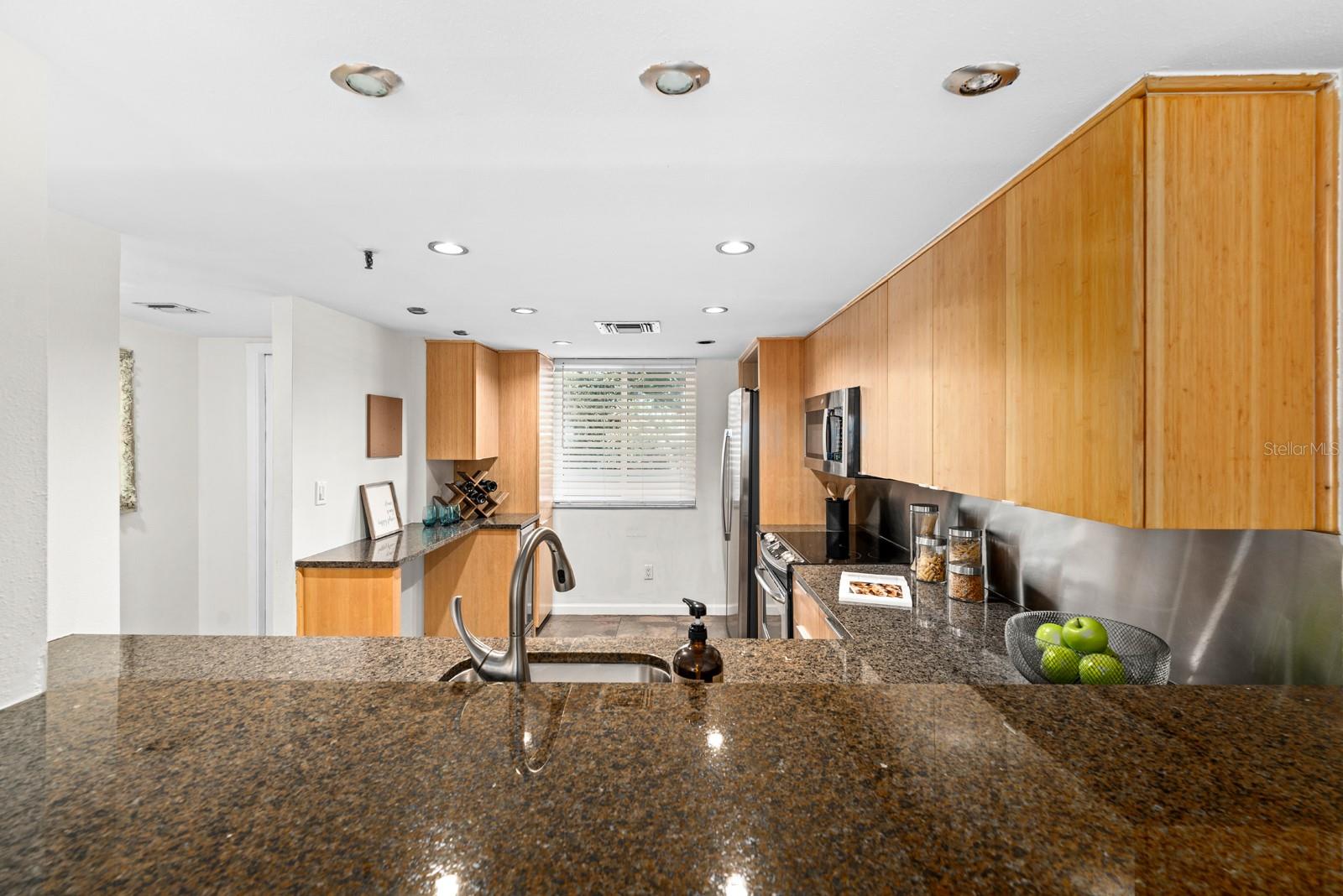 201 W LAUREL ST #310 — photo 7