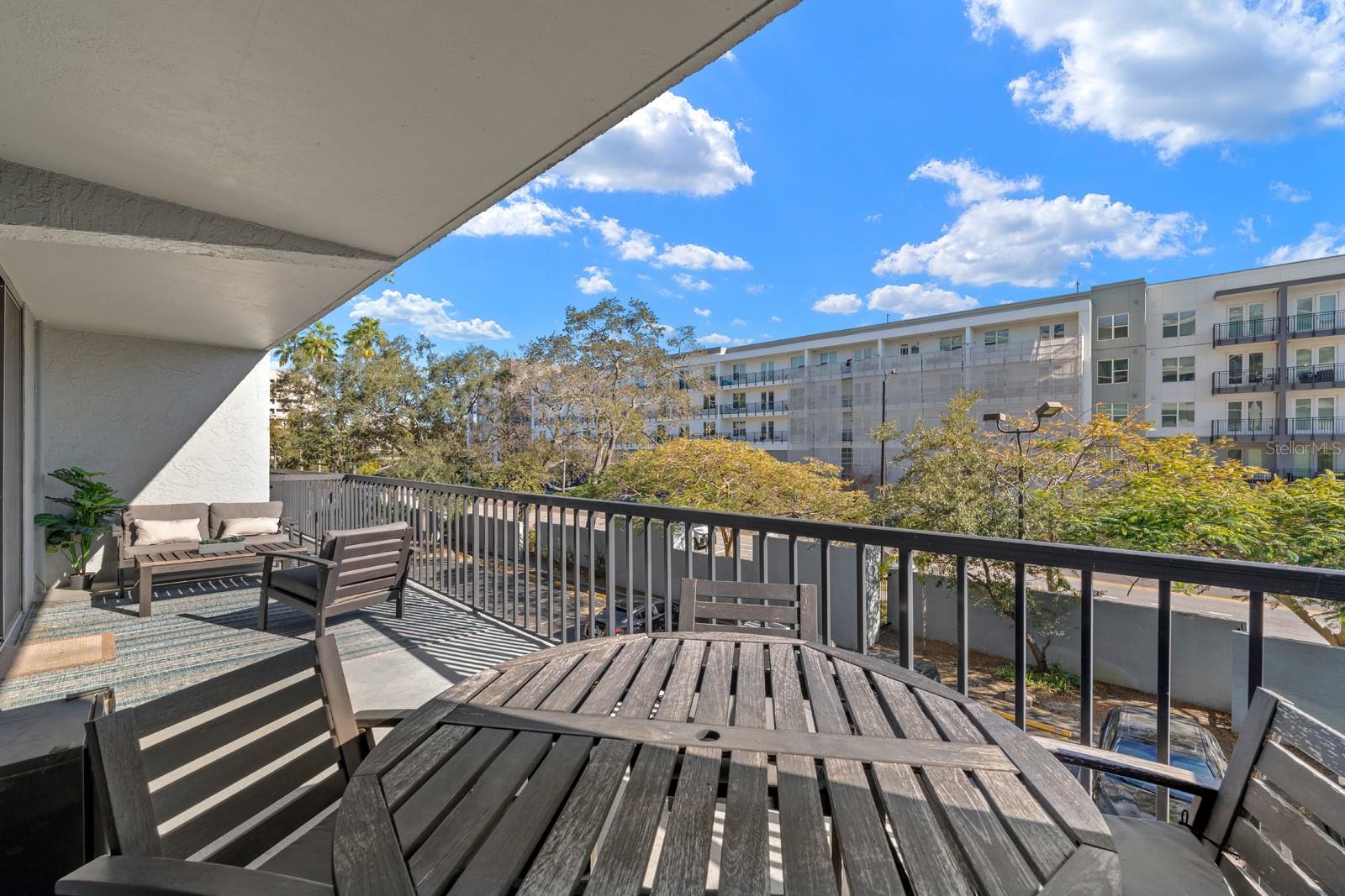 201 W LAUREL ST #310 — photo 22
