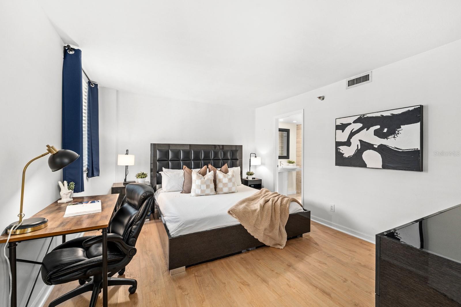 201 W LAUREL ST #310 — photo 12