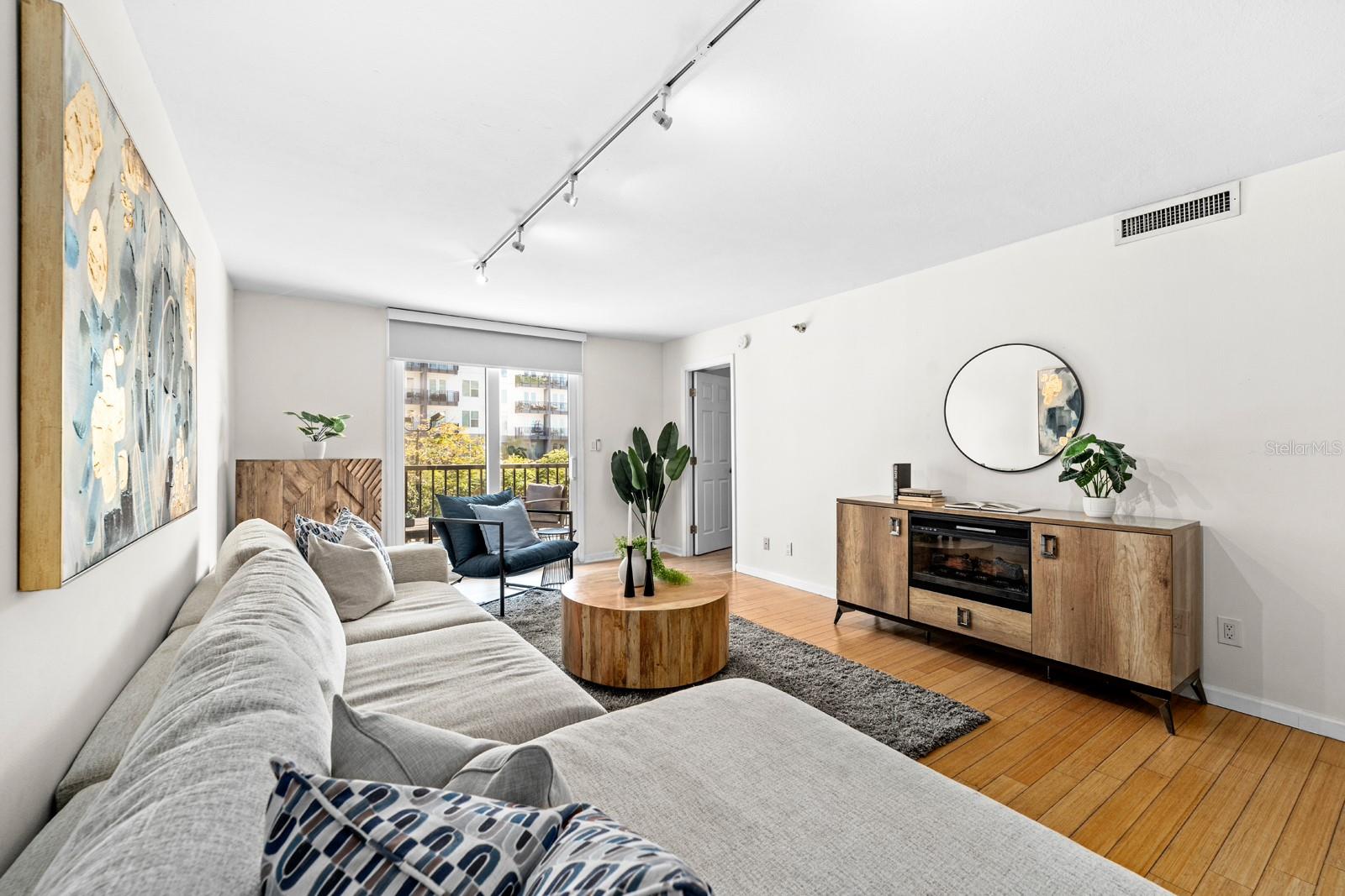 201 W LAUREL ST #310 — photo 10