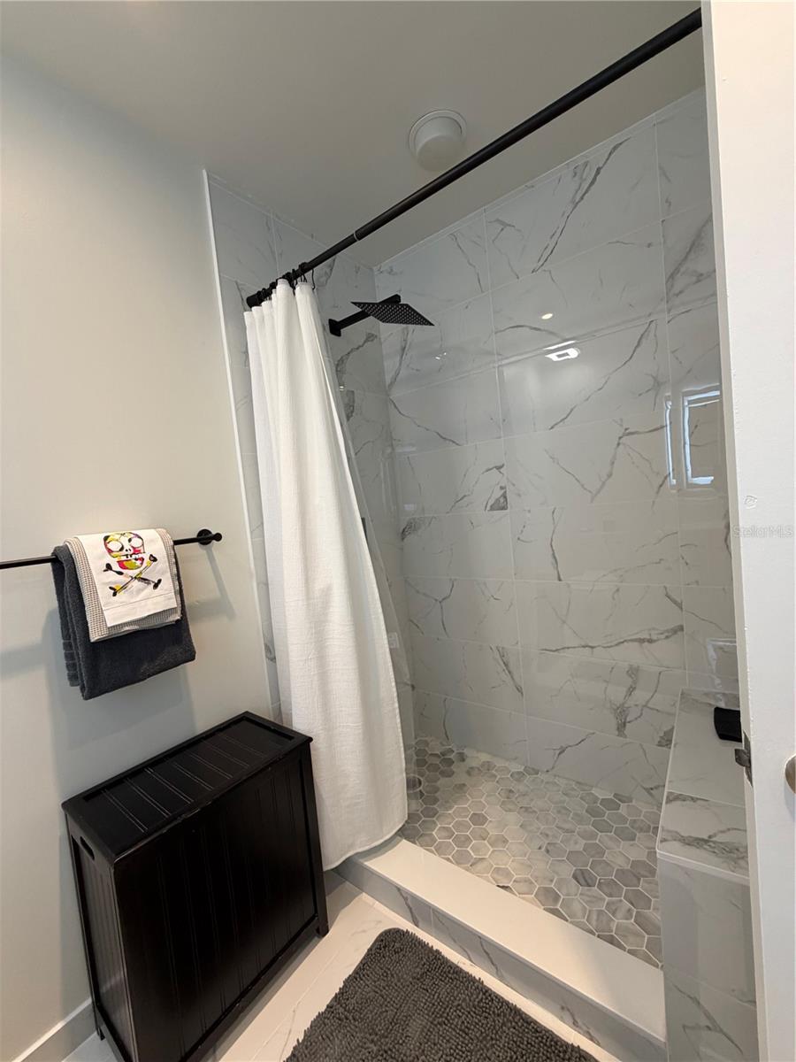 1227 E MADISON ST #601 — photo 7