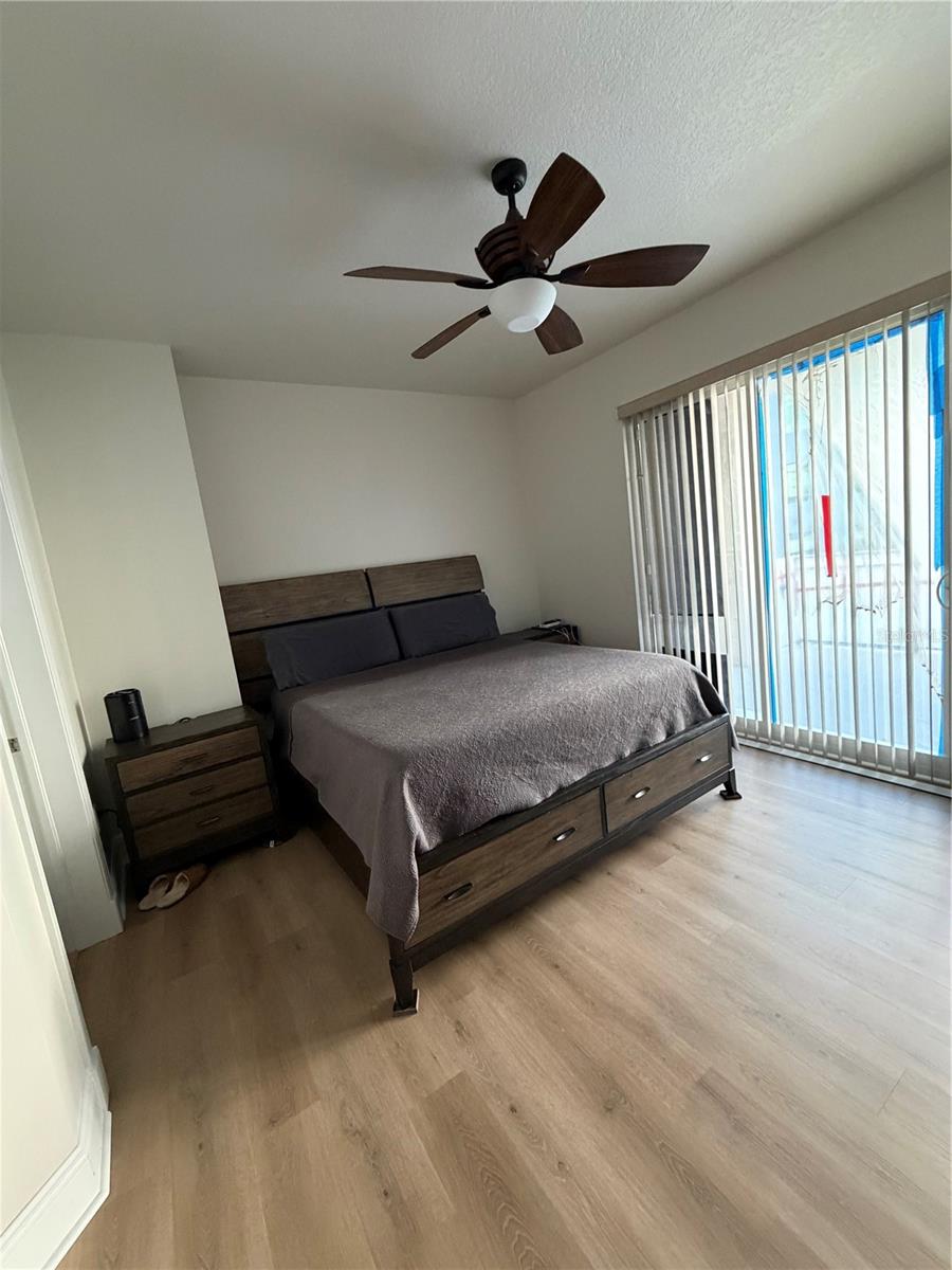 1227 E MADISON ST #601 — photo 5