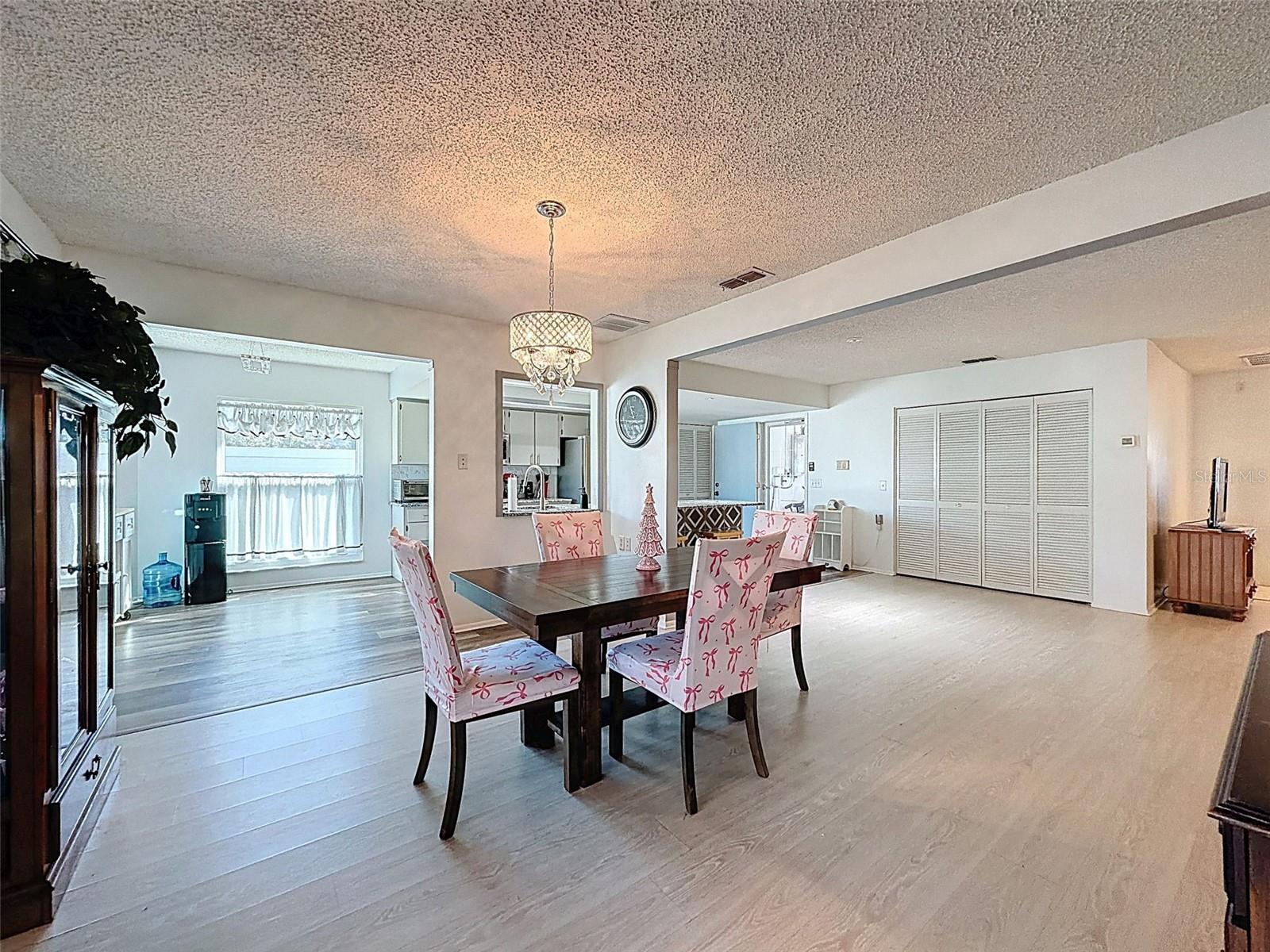 10654 FALLEN LEAF LN — photo 12