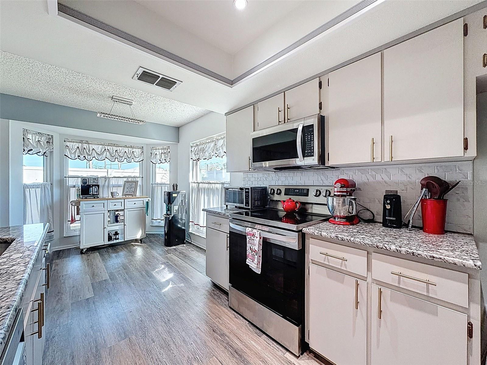 10654 FALLEN LEAF LN — photo 15