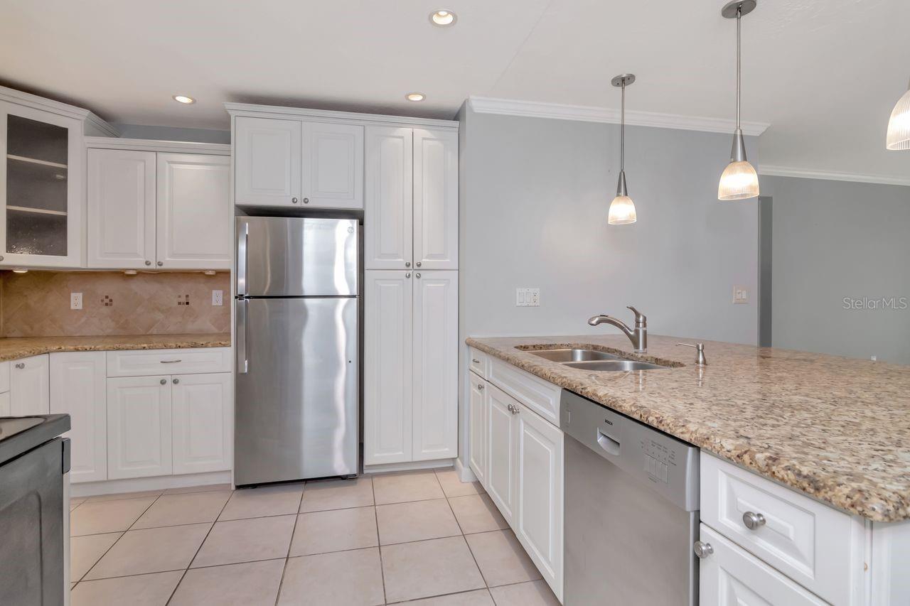 2650 COUNTRYSIDE BLVD #F303 — photo 21