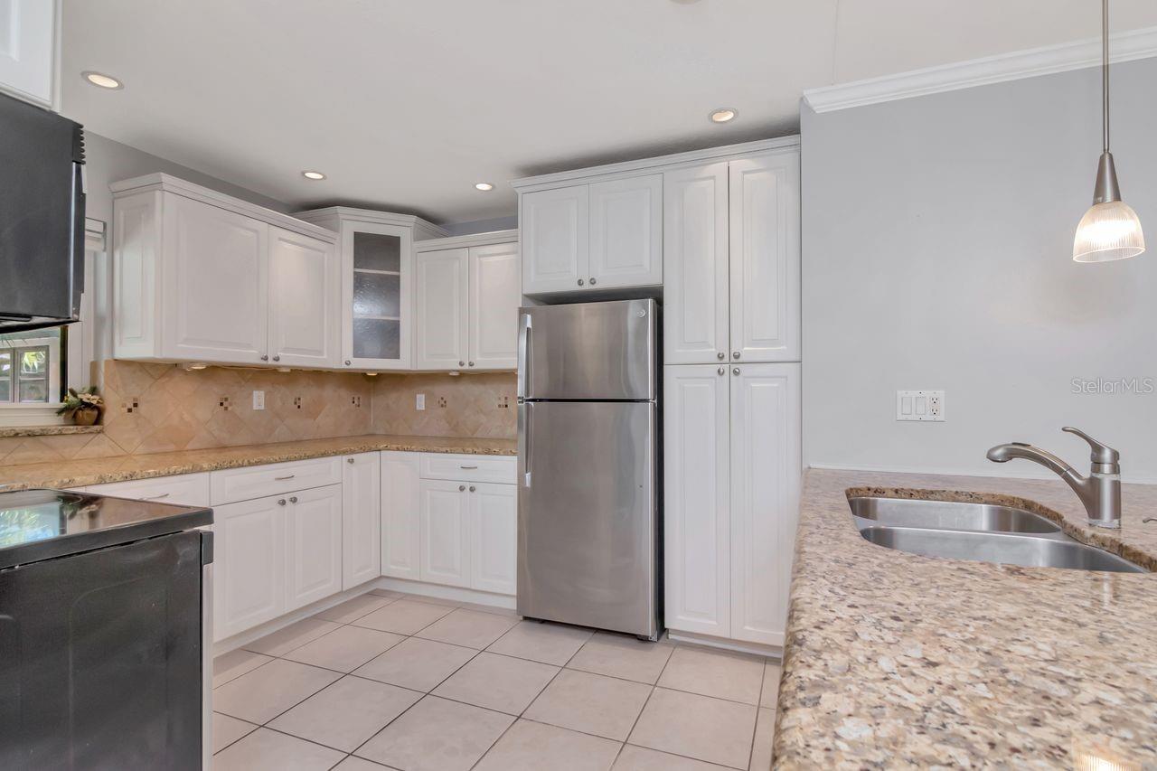 2650 COUNTRYSIDE BLVD #F303 — photo 17