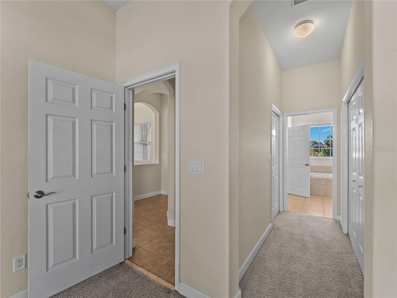 274 MONTELLUNA DR — photo 25