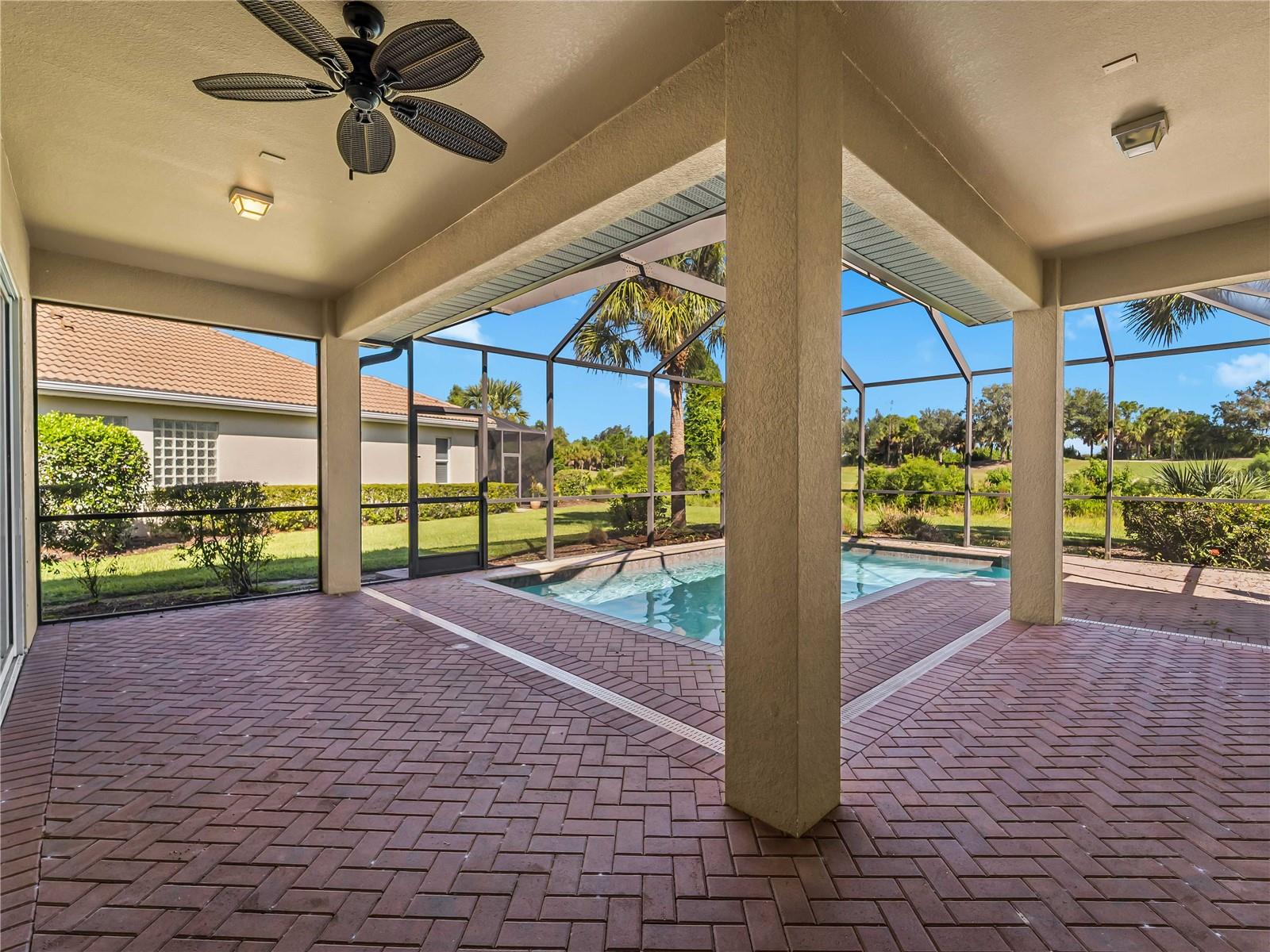 274 MONTELLUNA DR — photo 48