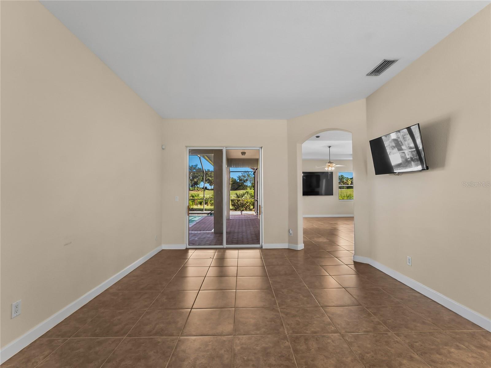 274 MONTELLUNA DR — photo 15