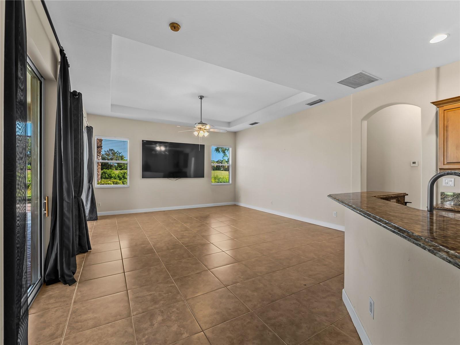 274 MONTELLUNA DR — photo 29
