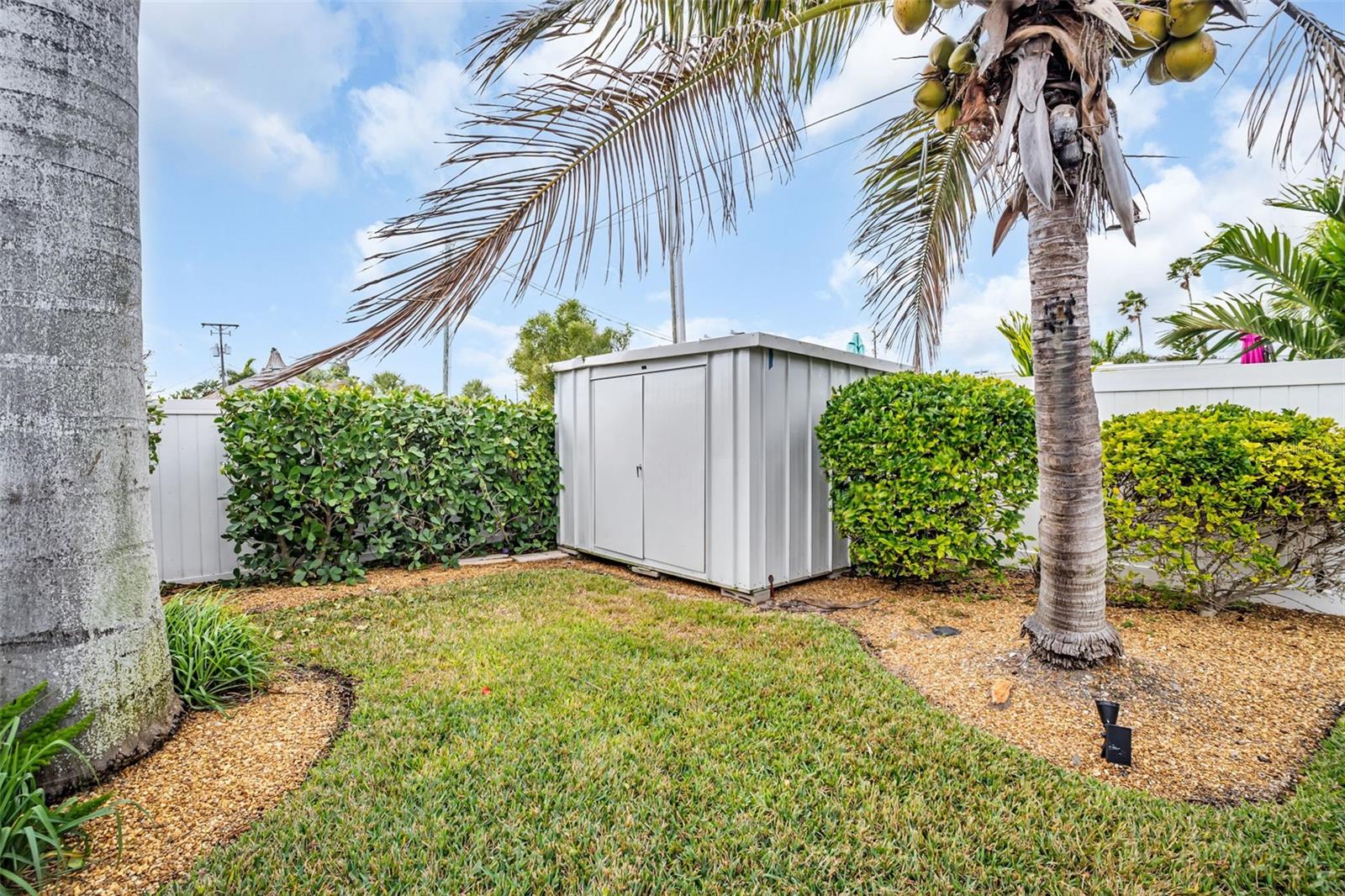 2220 E VINA DEL MAR BLVD — photo 41
