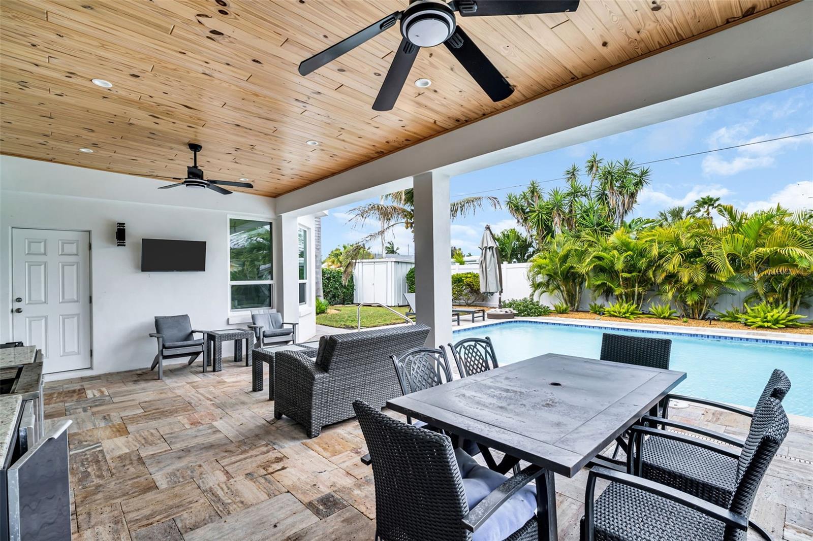 2220 E VINA DEL MAR BLVD — photo 36