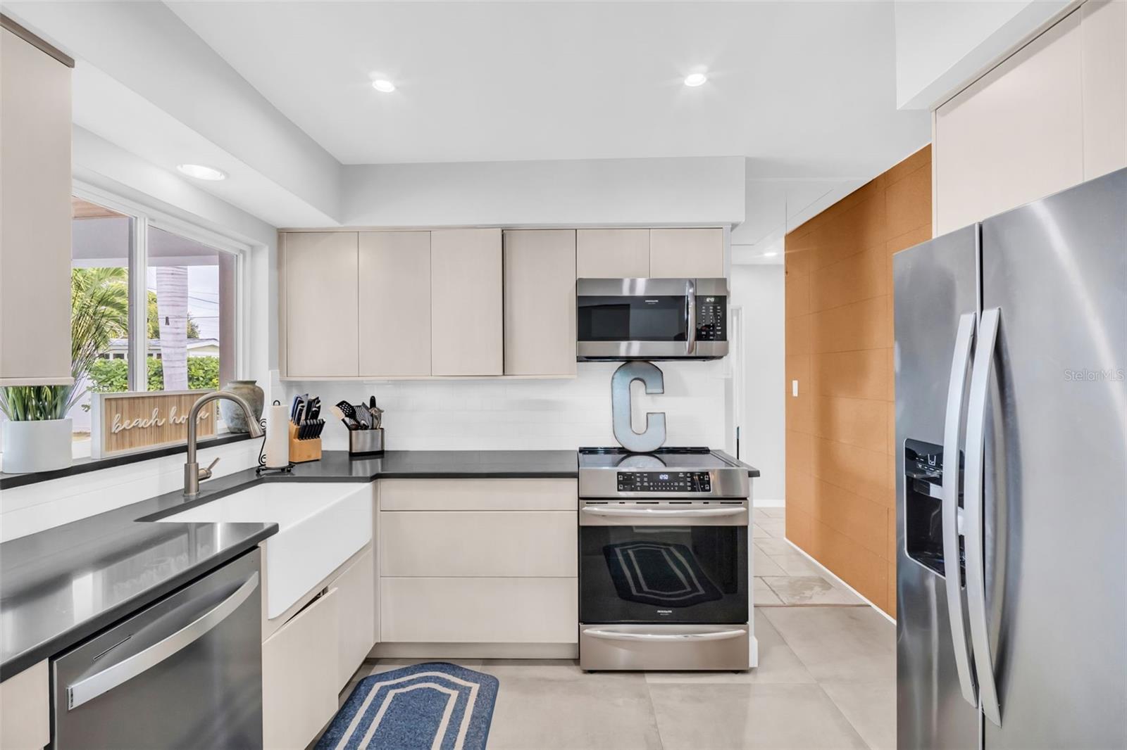 2220 E VINA DEL MAR BLVD — photo 14