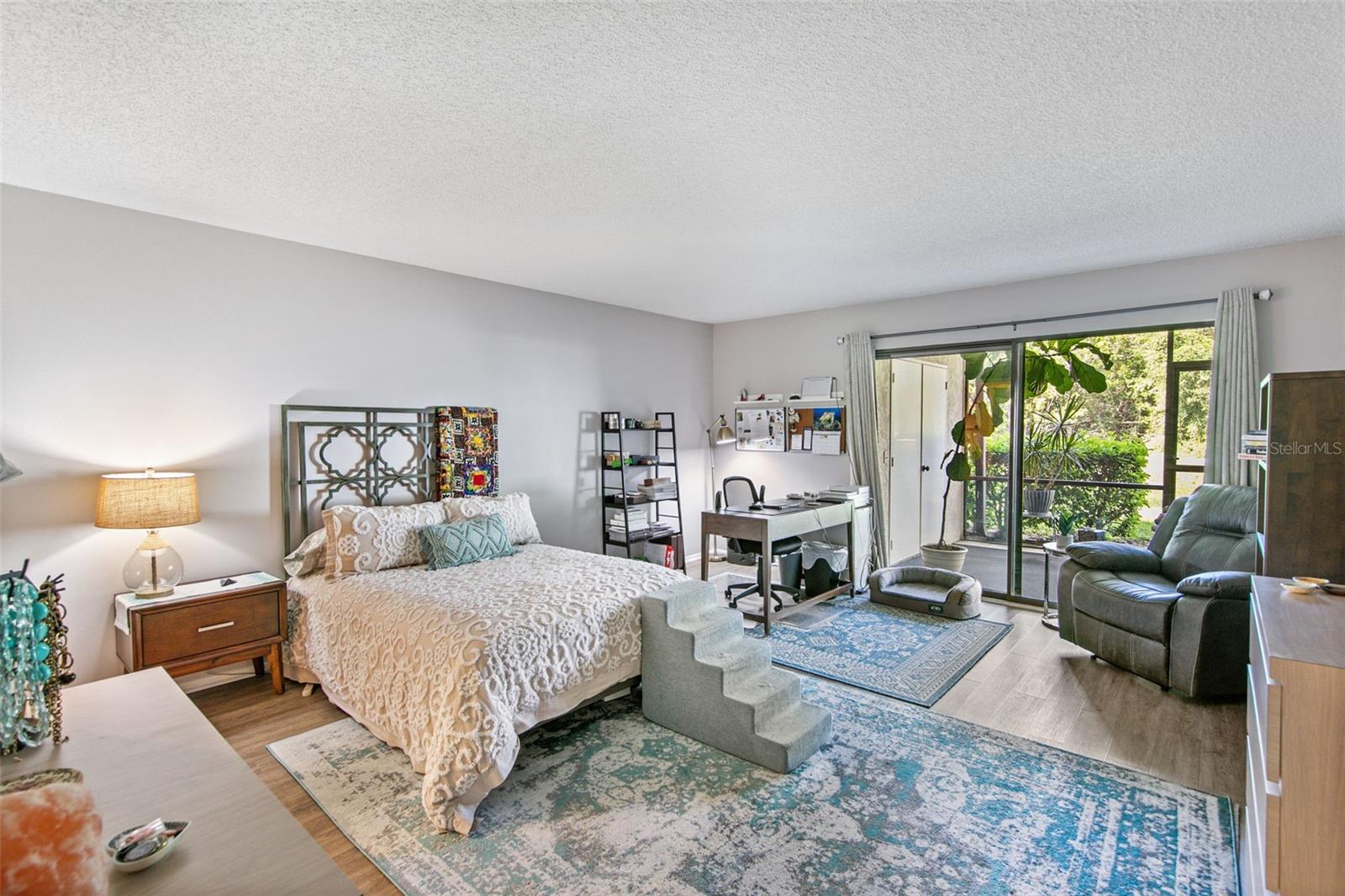 611 WOODLAWN DR #611 — photo 17