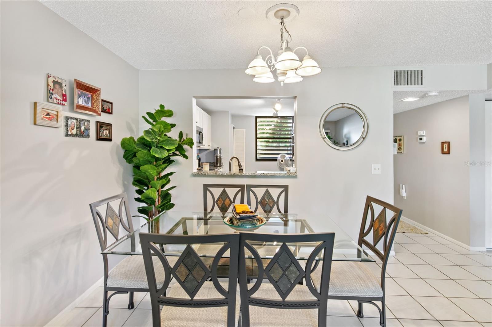 611 WOODLAWN DR #611 — photo 5