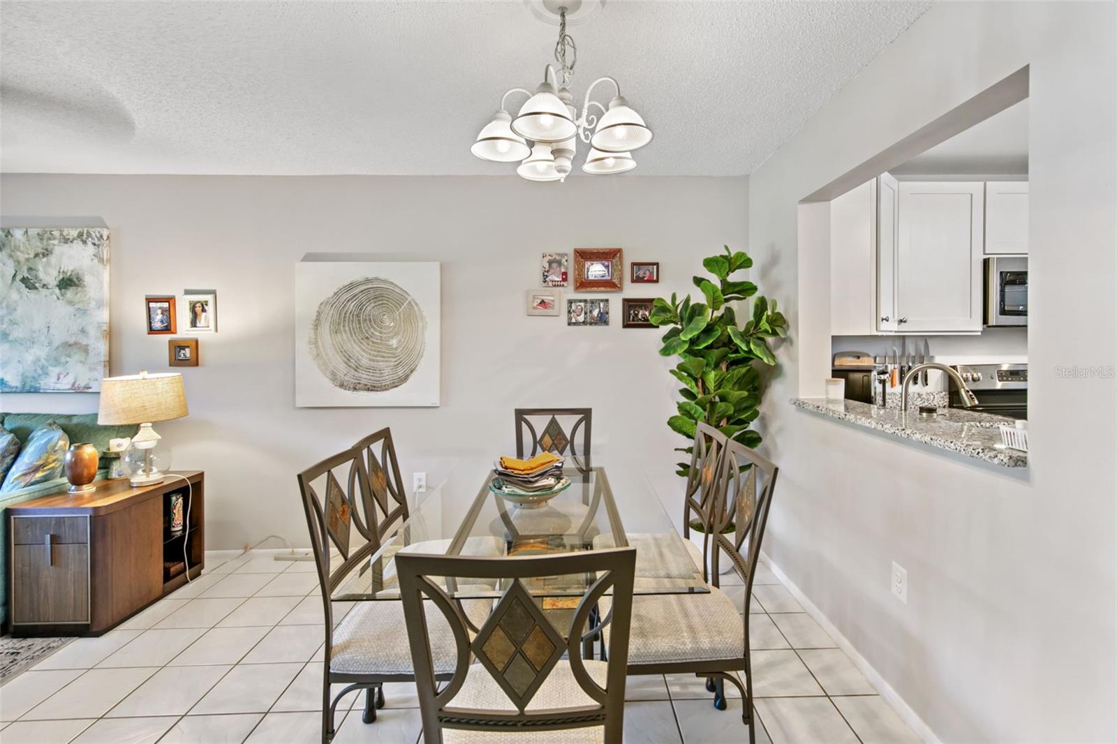 611 WOODLAWN DR #611 — photo 6