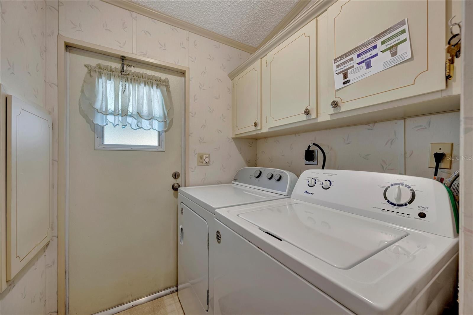 106 N SAINT GEORGE CIR — photo 24