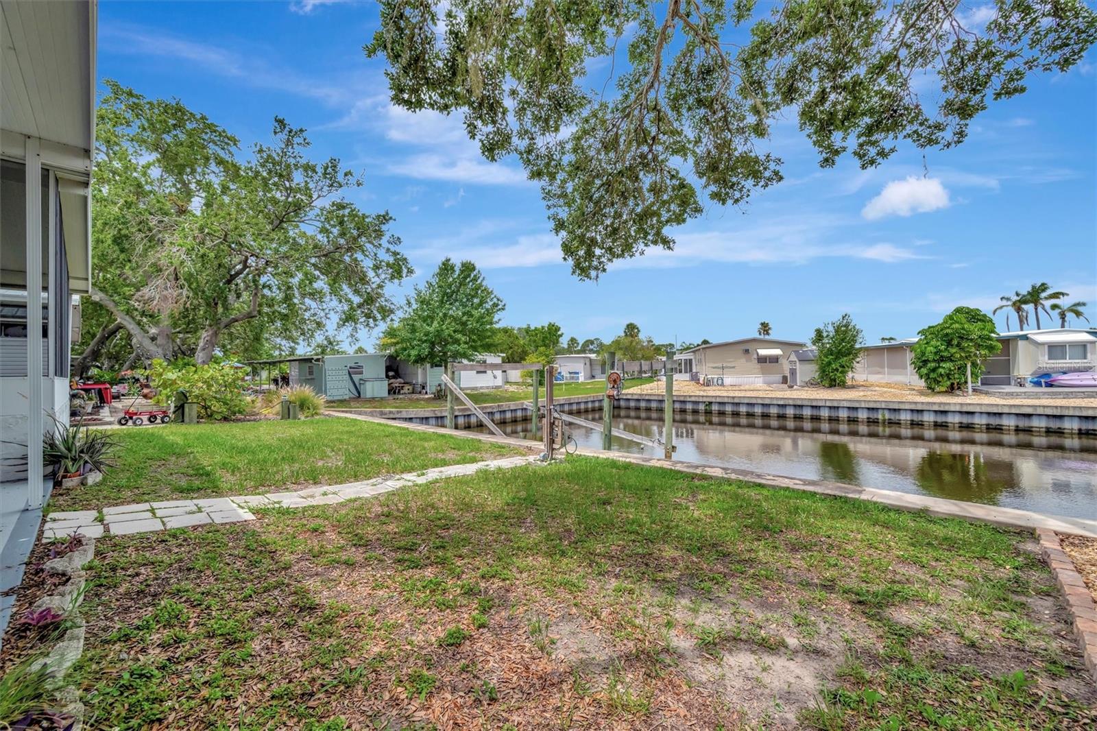 106 N SAINT GEORGE CIR — photo 32