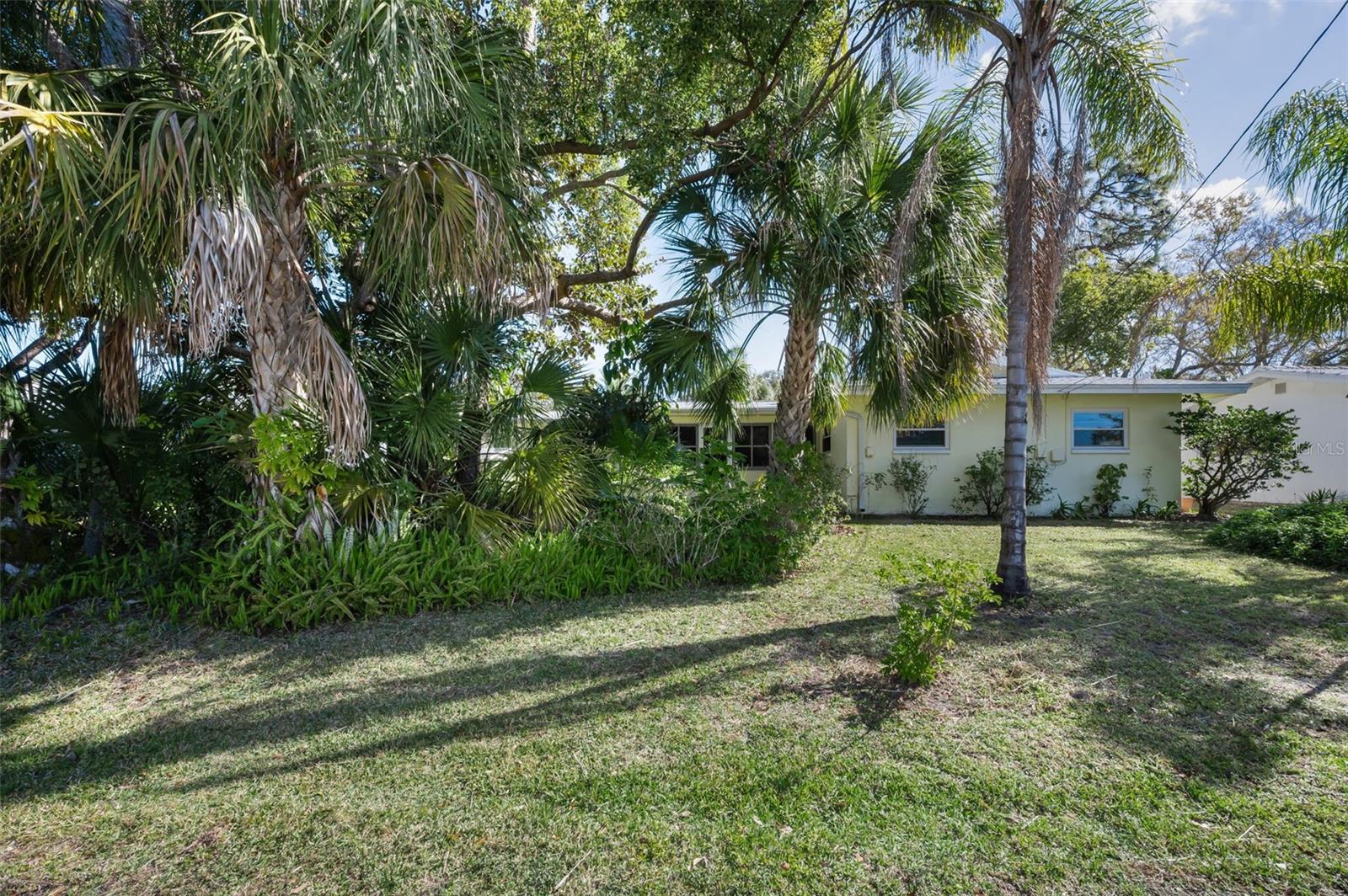 2310 SARAZEN DR — photo 59