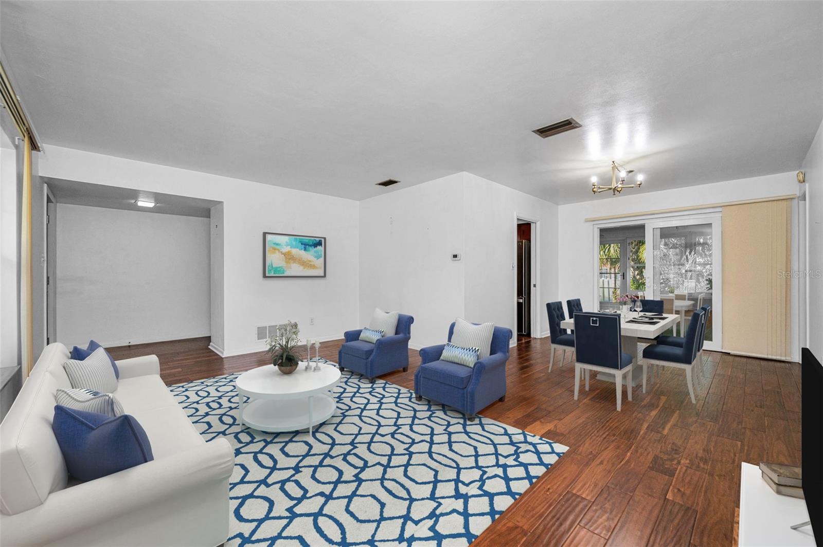 2310 SARAZEN DR — photo 15