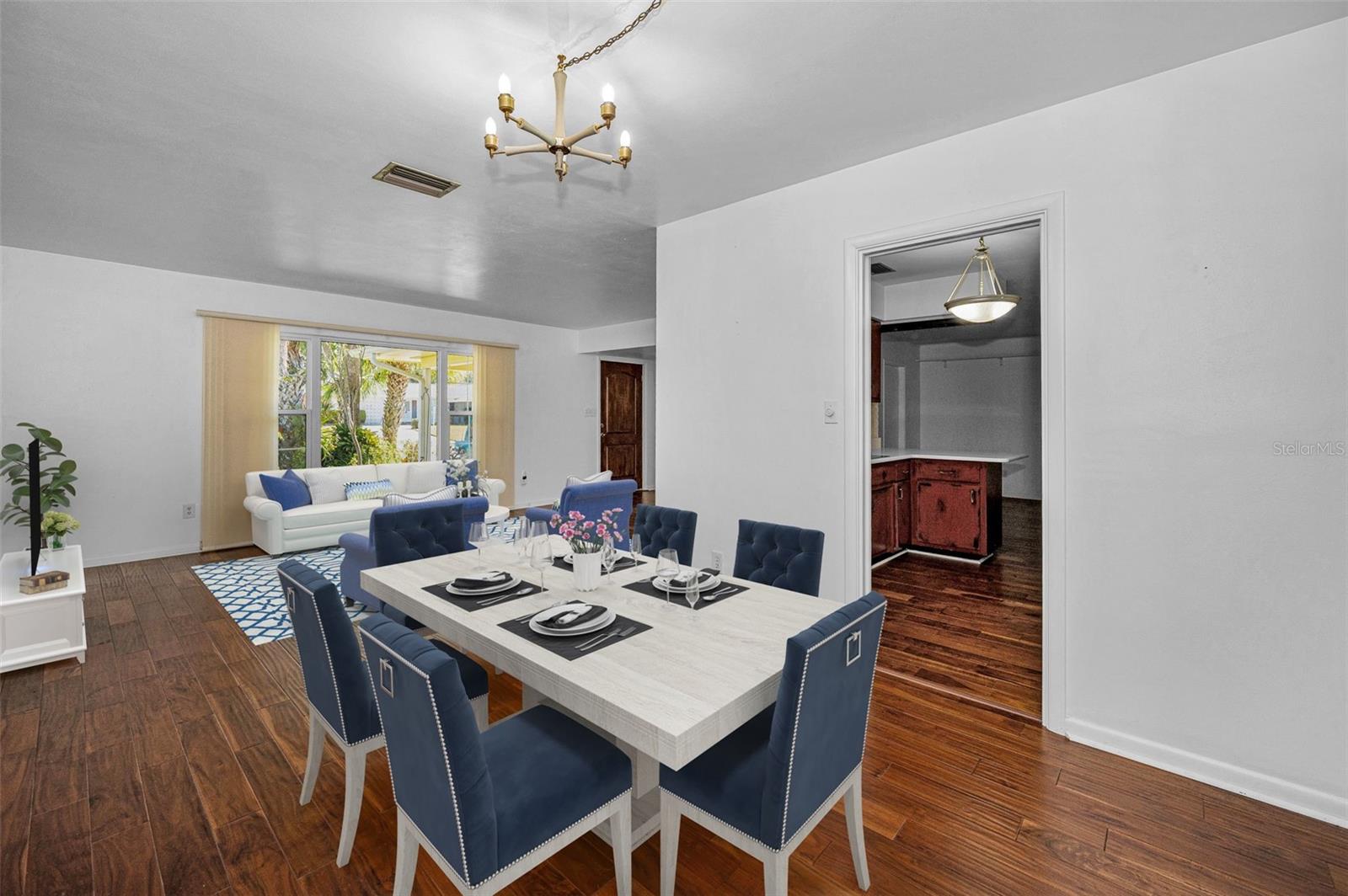 2310 SARAZEN DR — photo 20